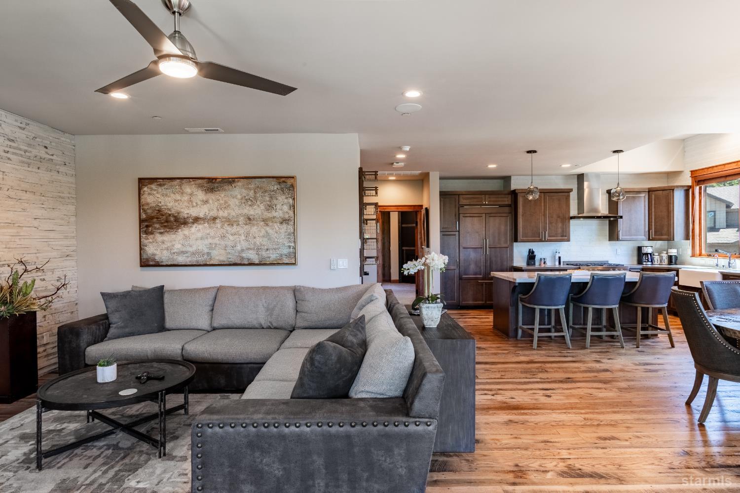 30 Lake Parkway Unit: 20