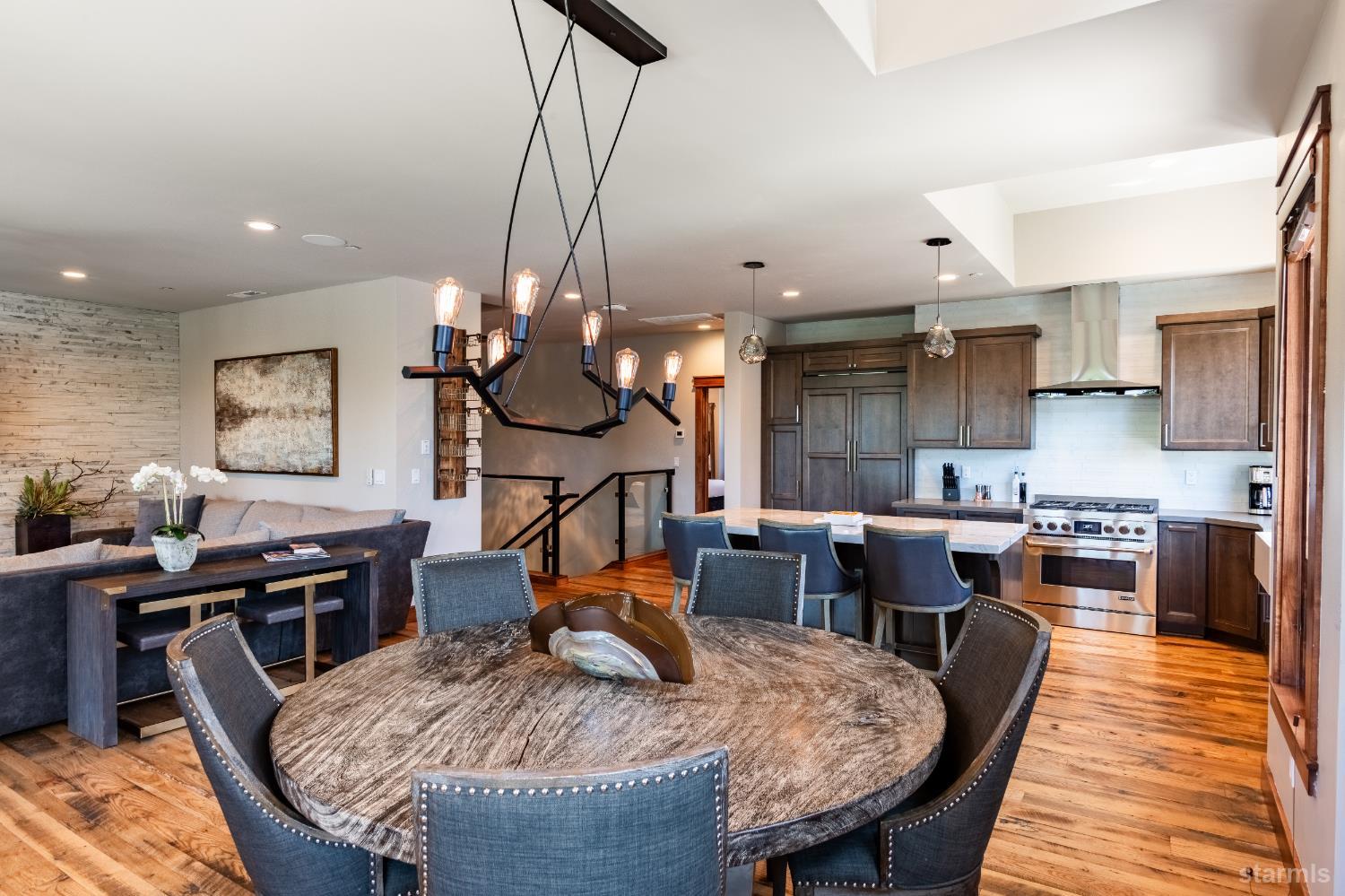 30 Lake Parkway Unit: 20