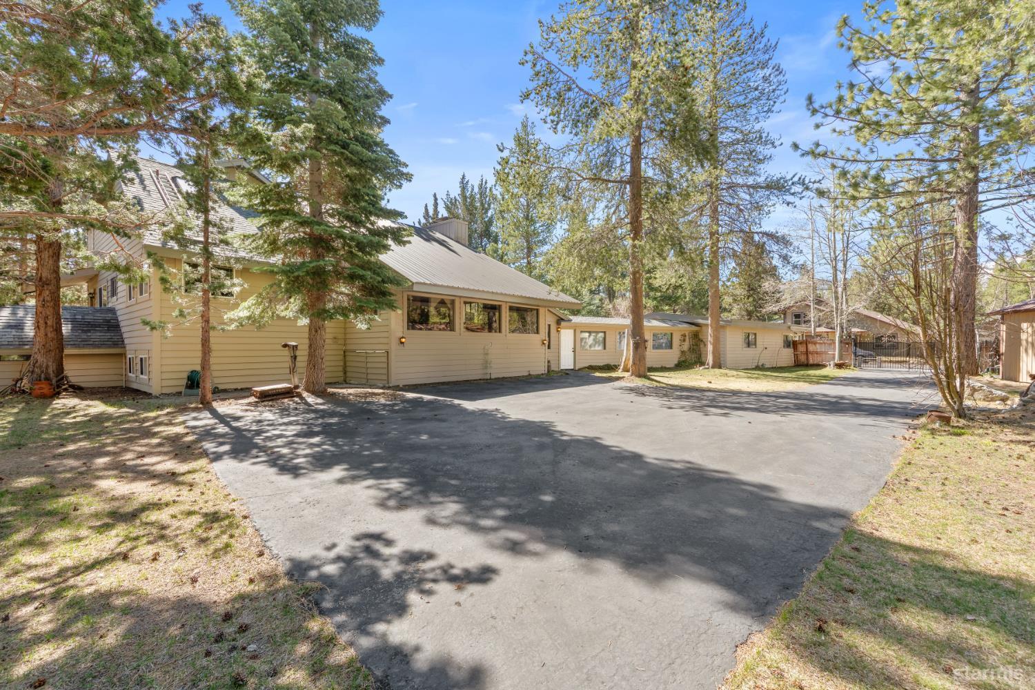 1101 Modoc Way