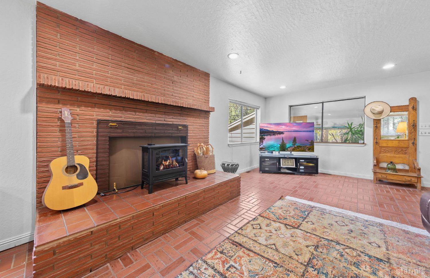 1101 Modoc Way