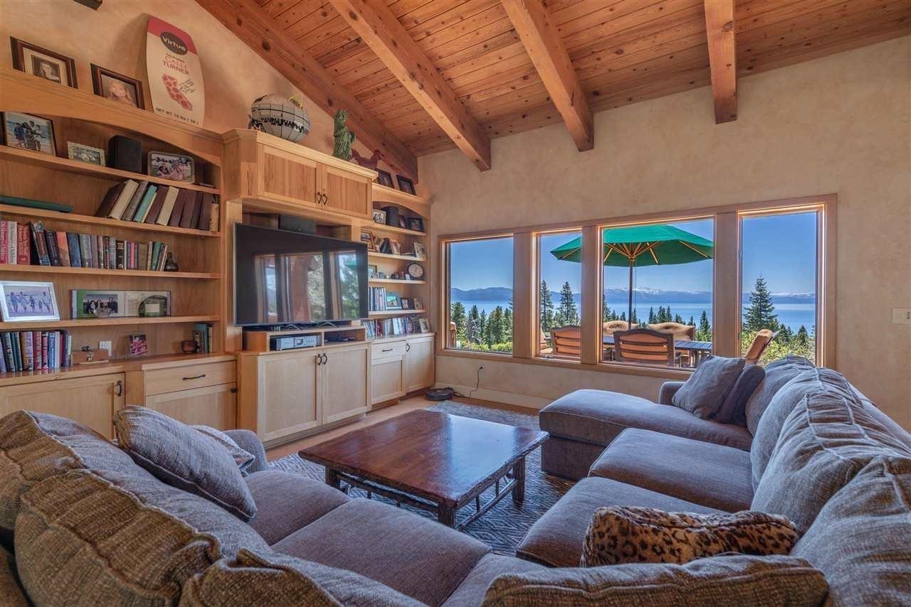 6025 North Lake Boulevard