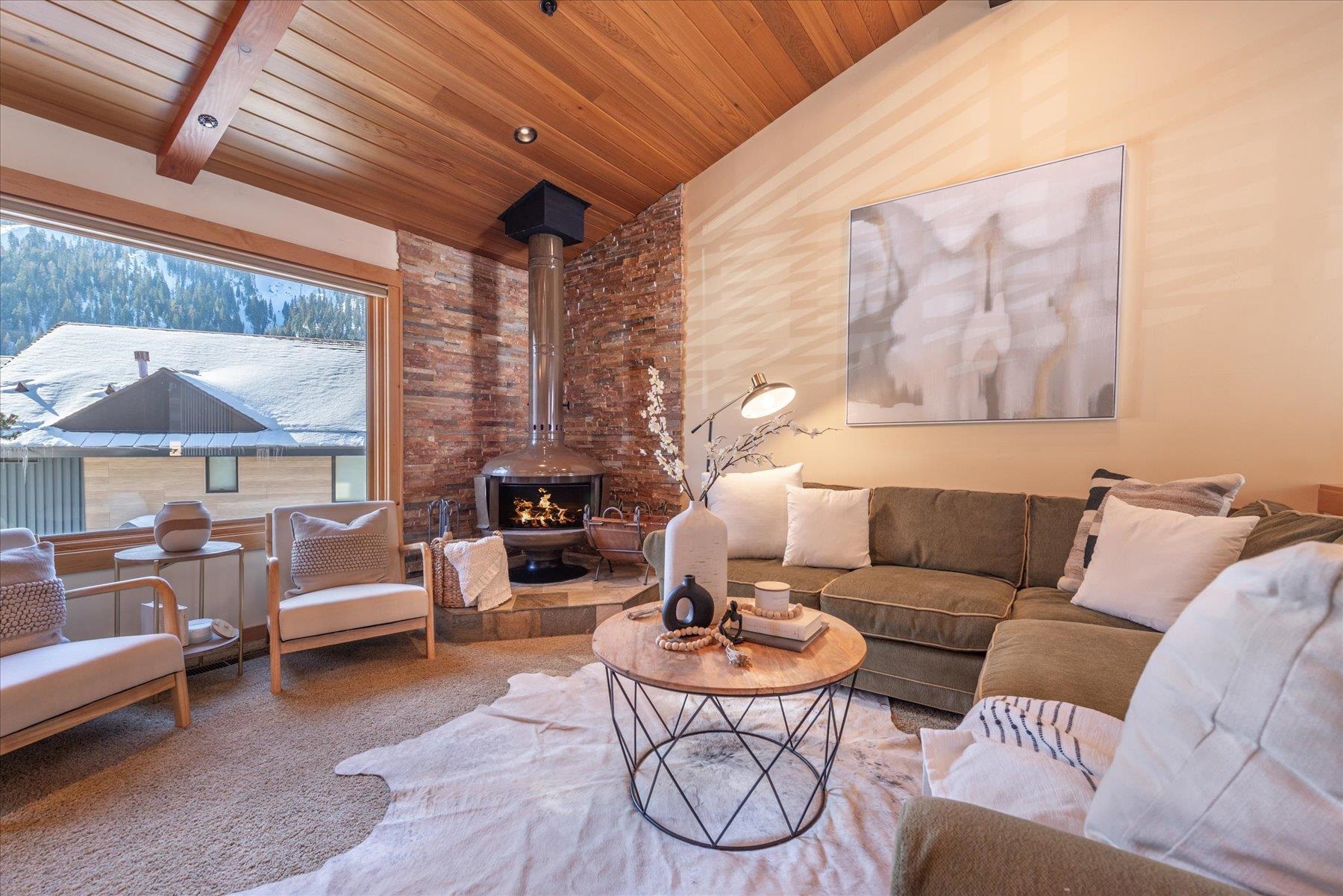 1560 Road Unit: 11