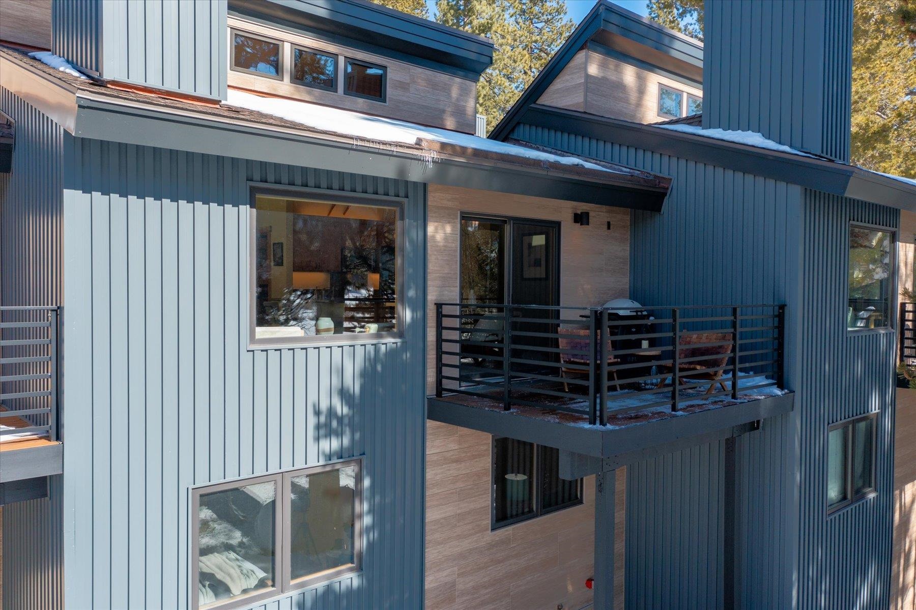 1560 Road Unit: 11