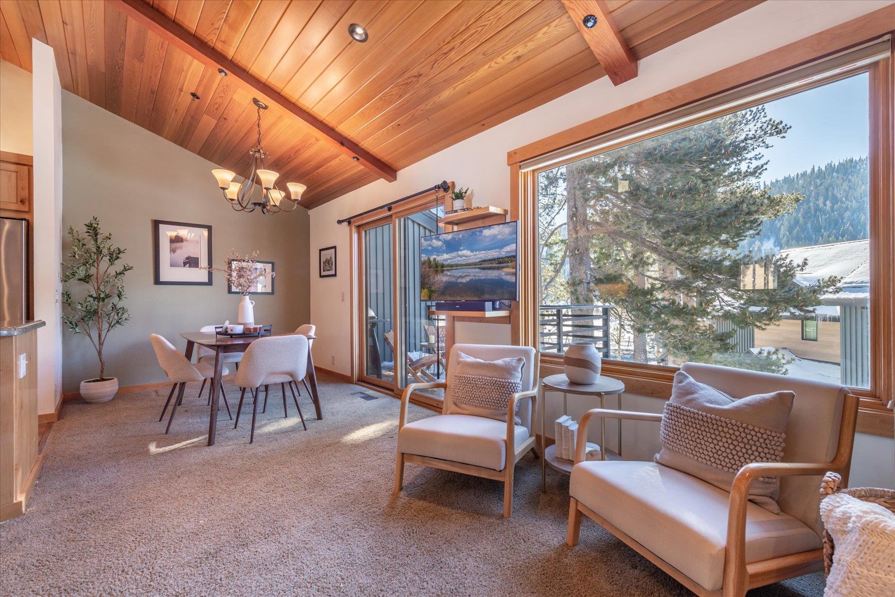 1560 Road Unit: 11