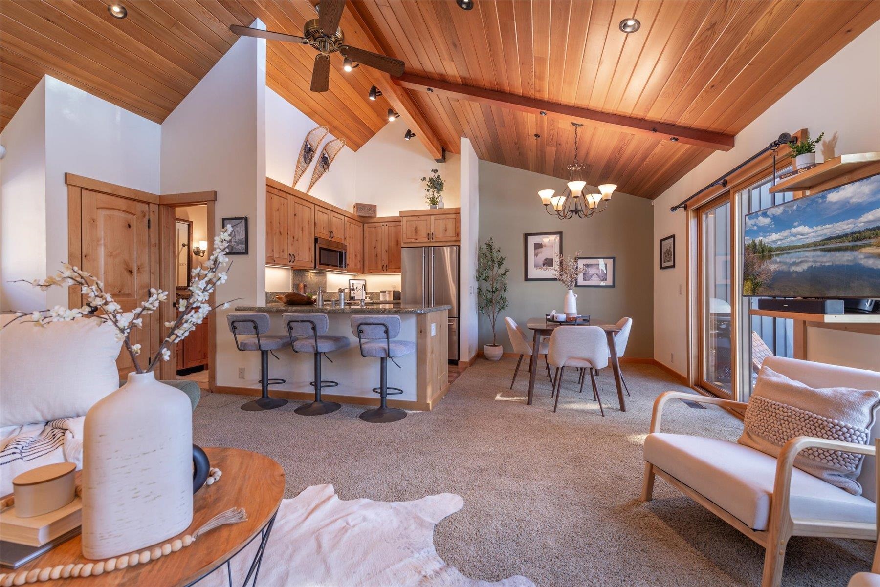 1560 Road Unit: 11