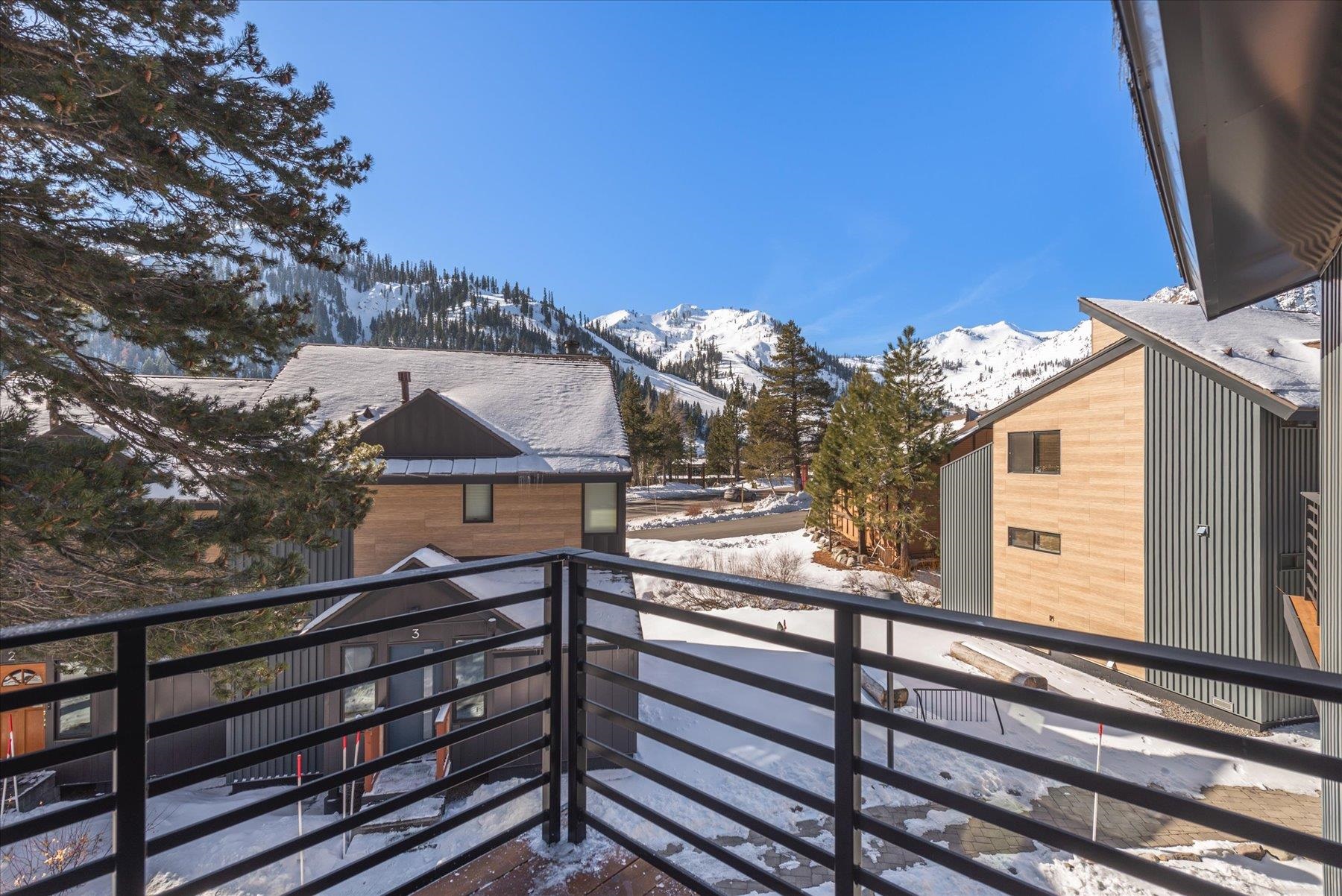 1560 Road Unit: 11