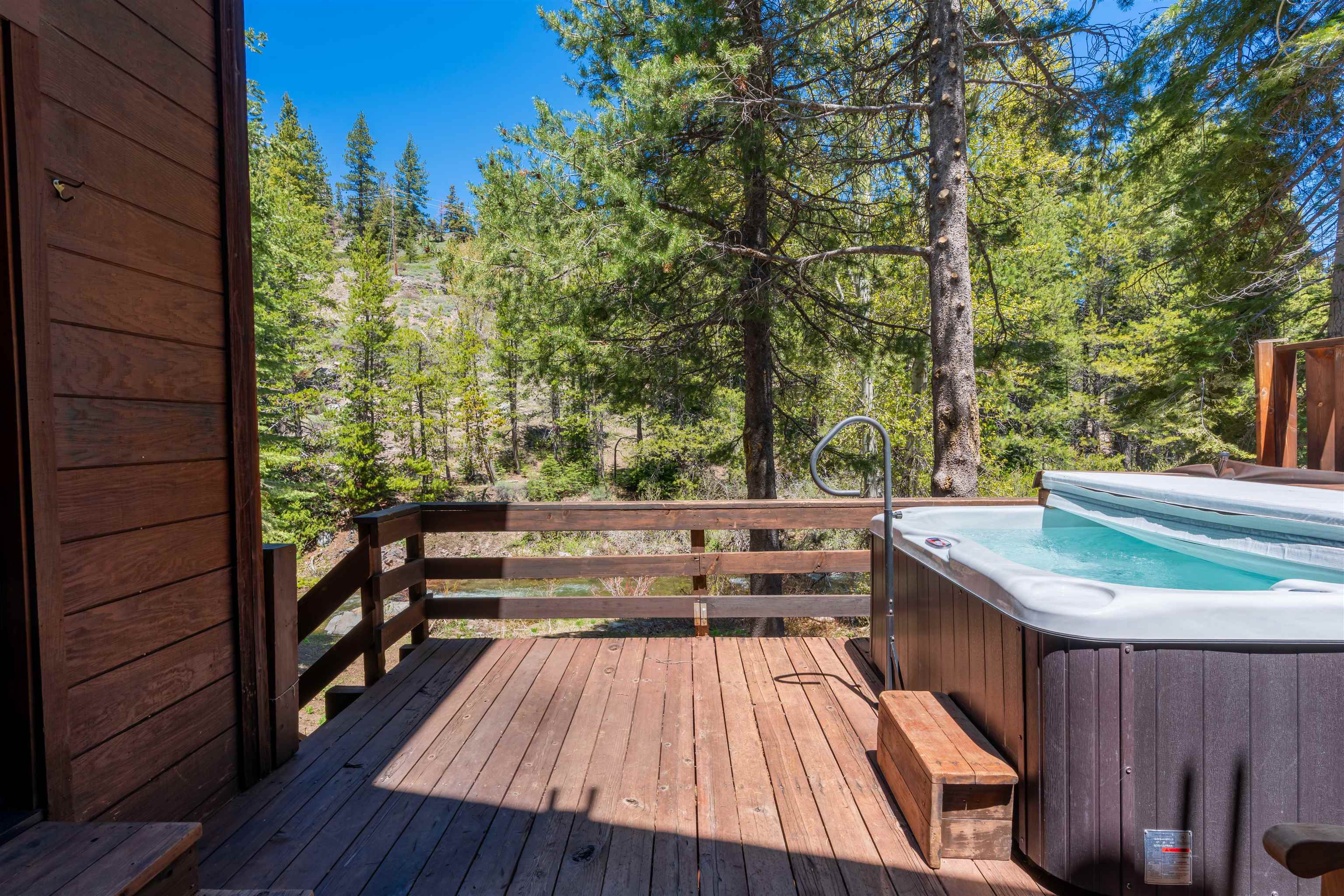 1334 Mineral Springs Trail