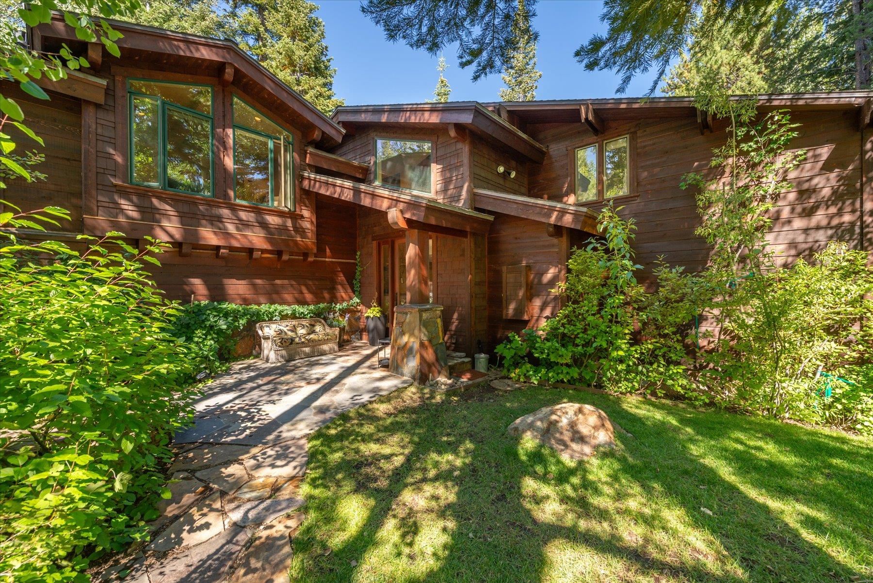 1334 Mineral Springs Trail