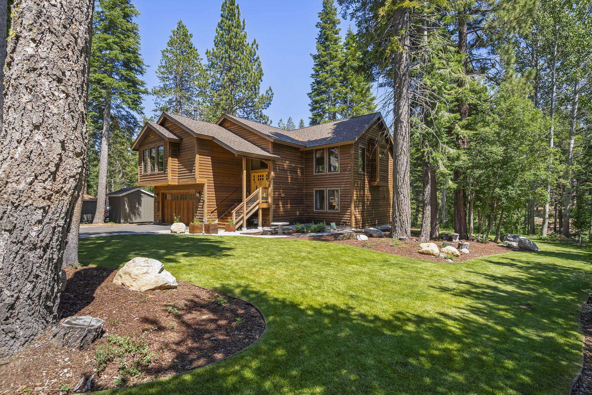 563 Robin Road