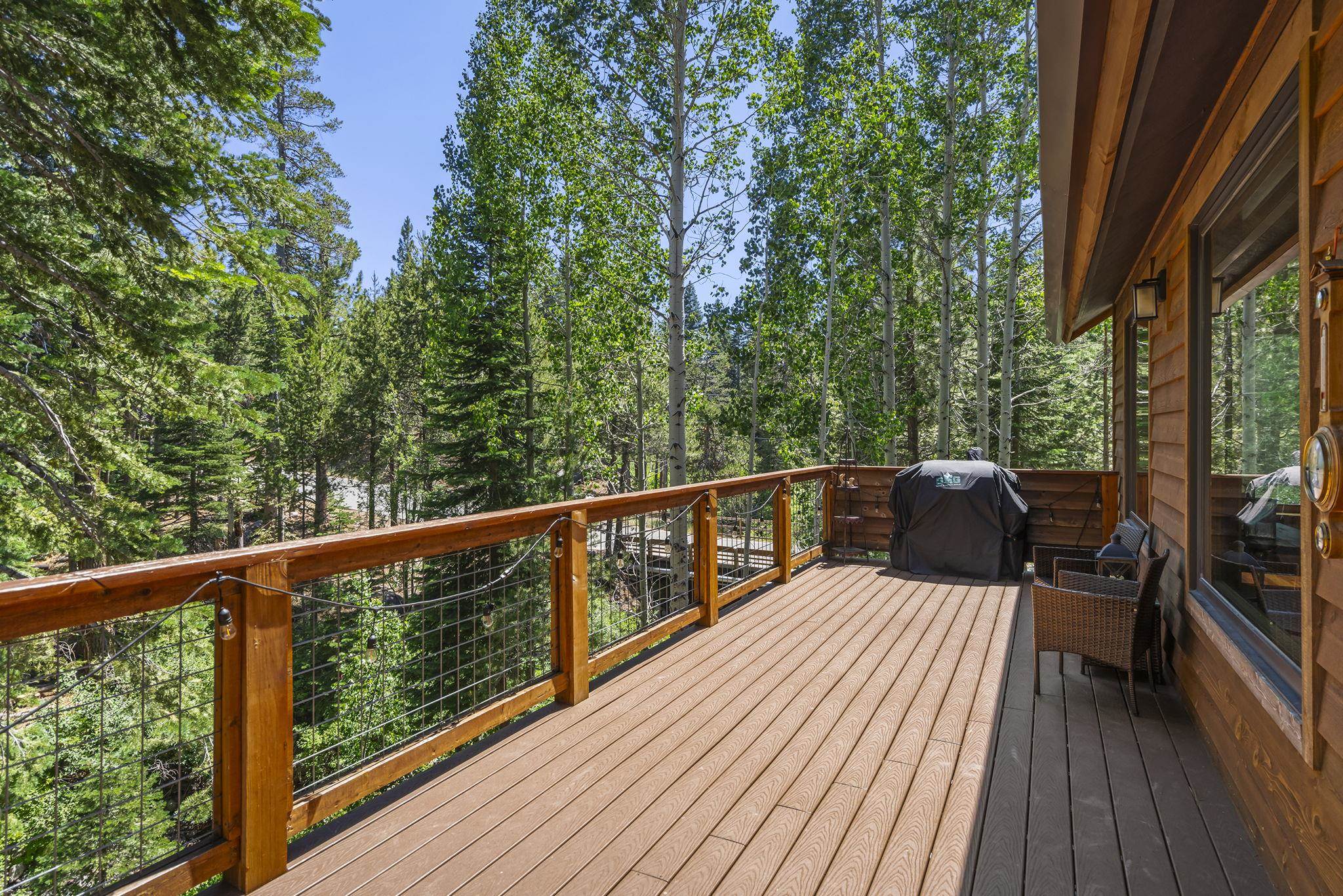 563 Robin Road