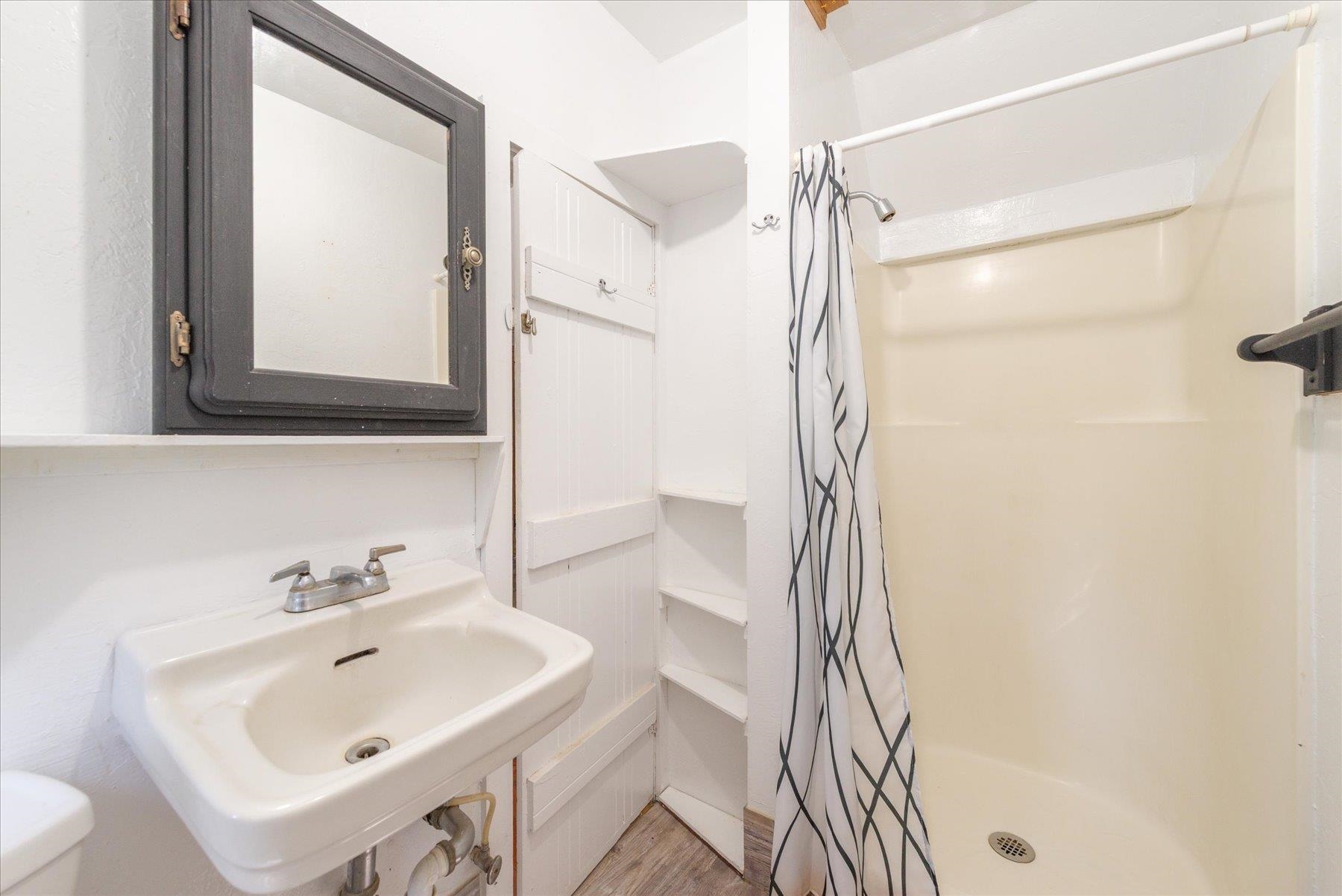 2565 Lake Forest Road