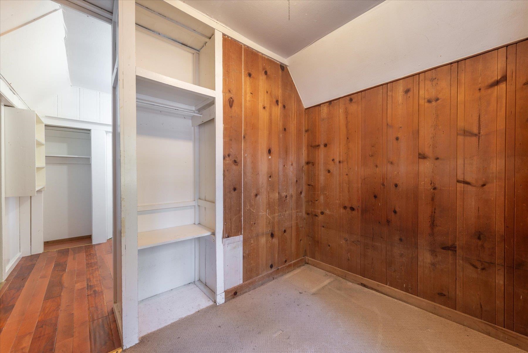 2565 Lake Forest Road