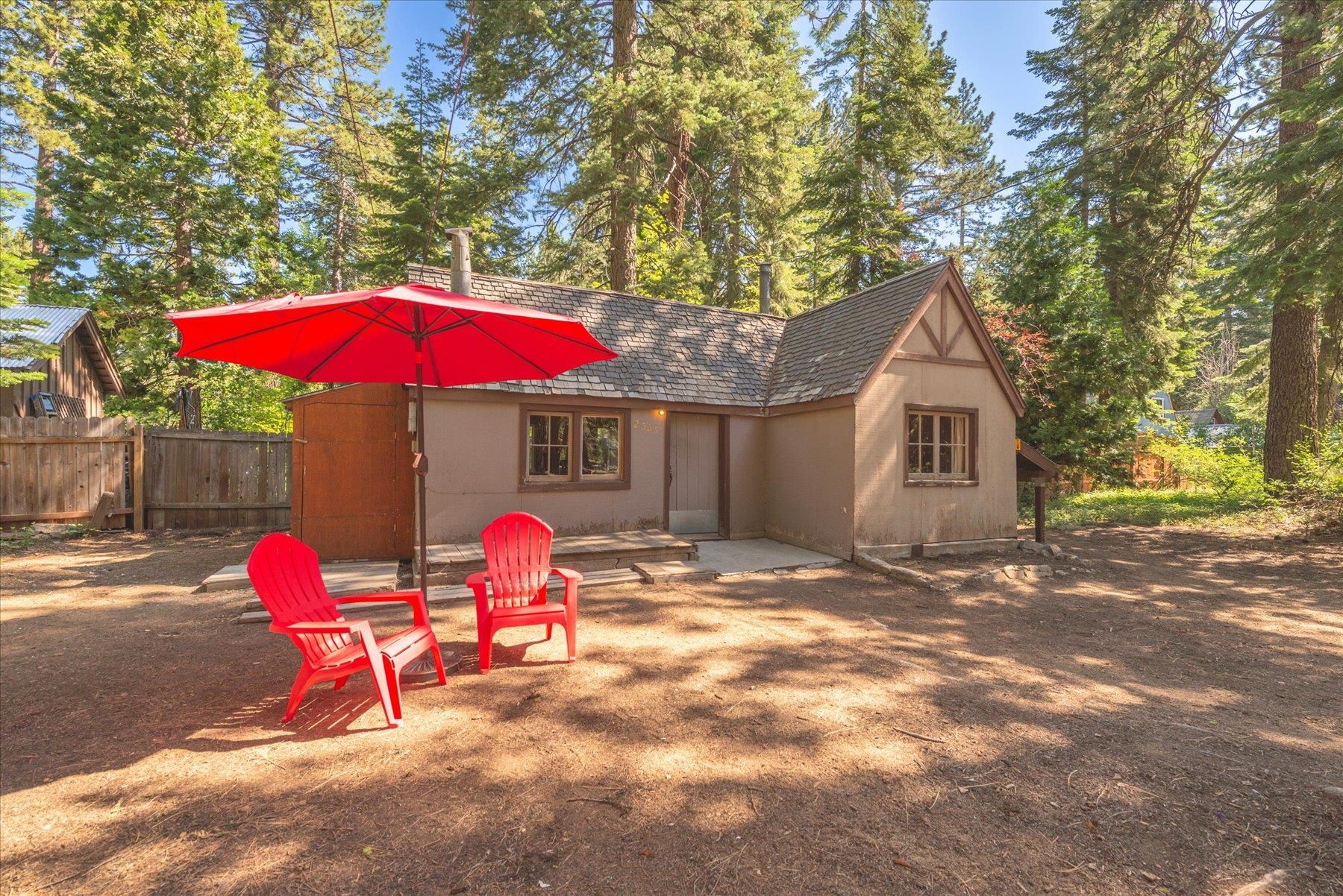 2565 Lake Forest Road