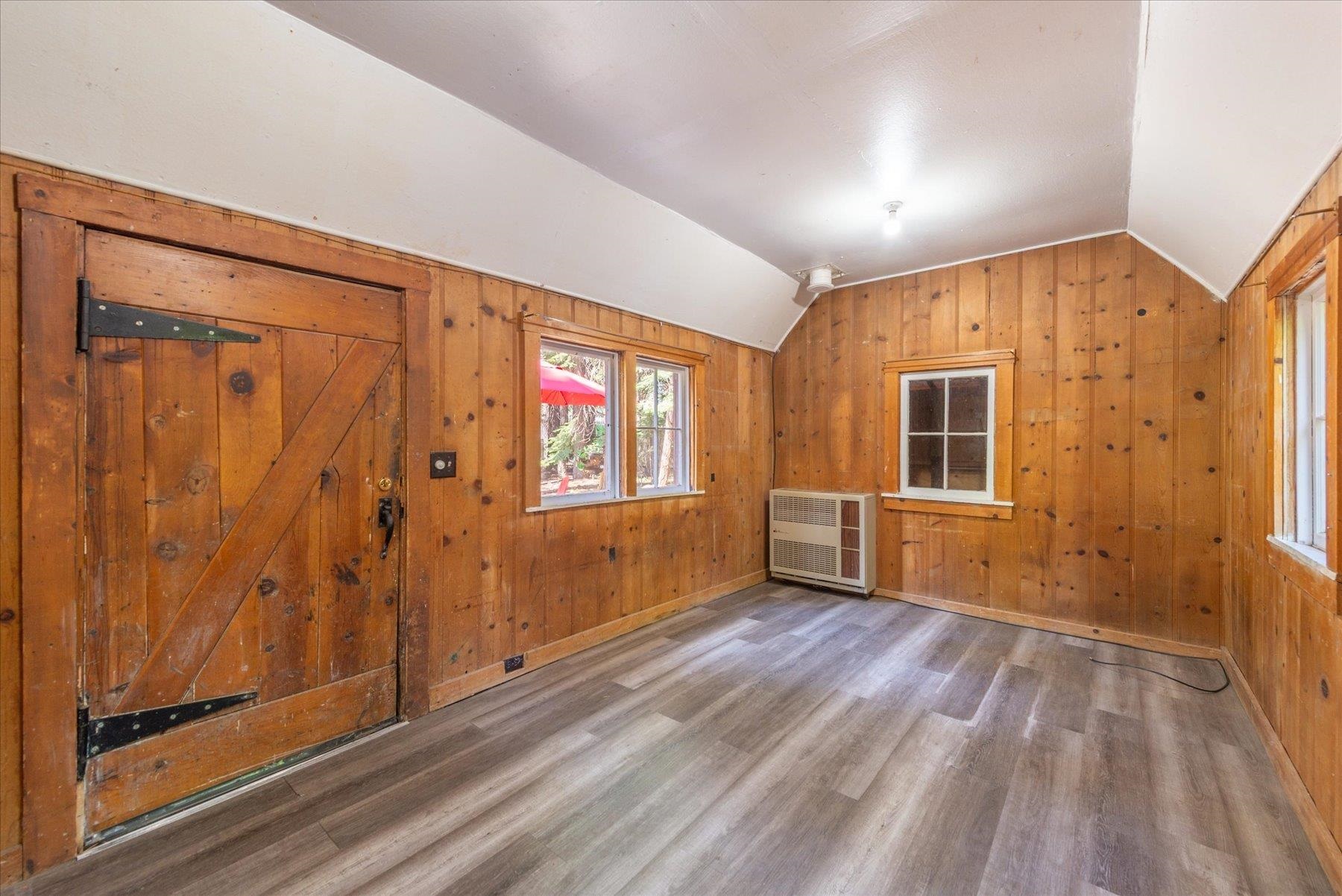 2565 Lake Forest Road