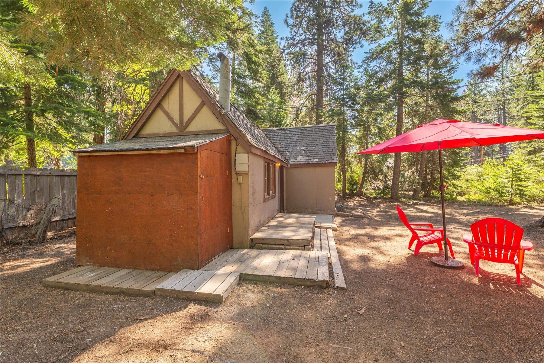 2565 Lake Forest Road