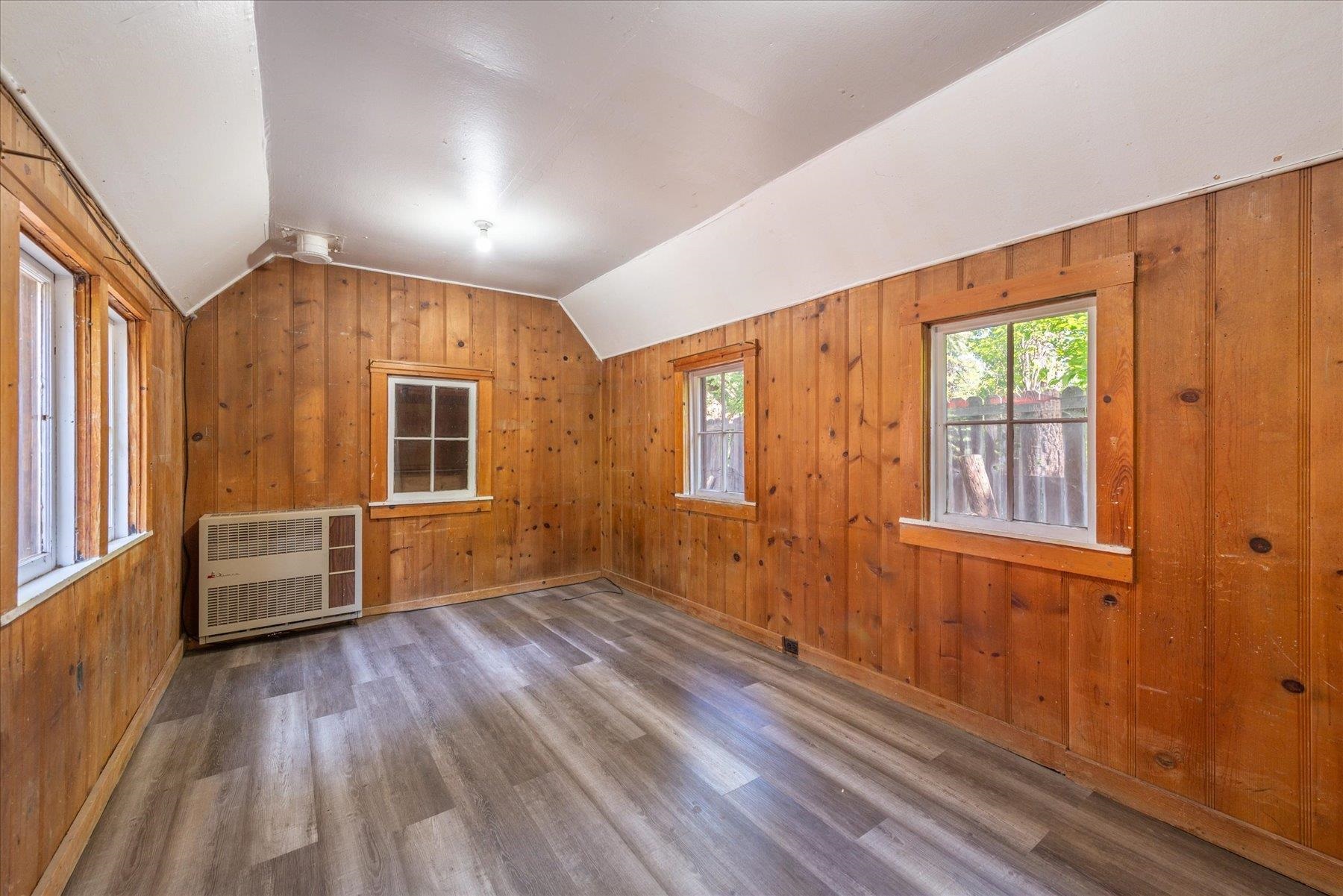 2565 Lake Forest Road