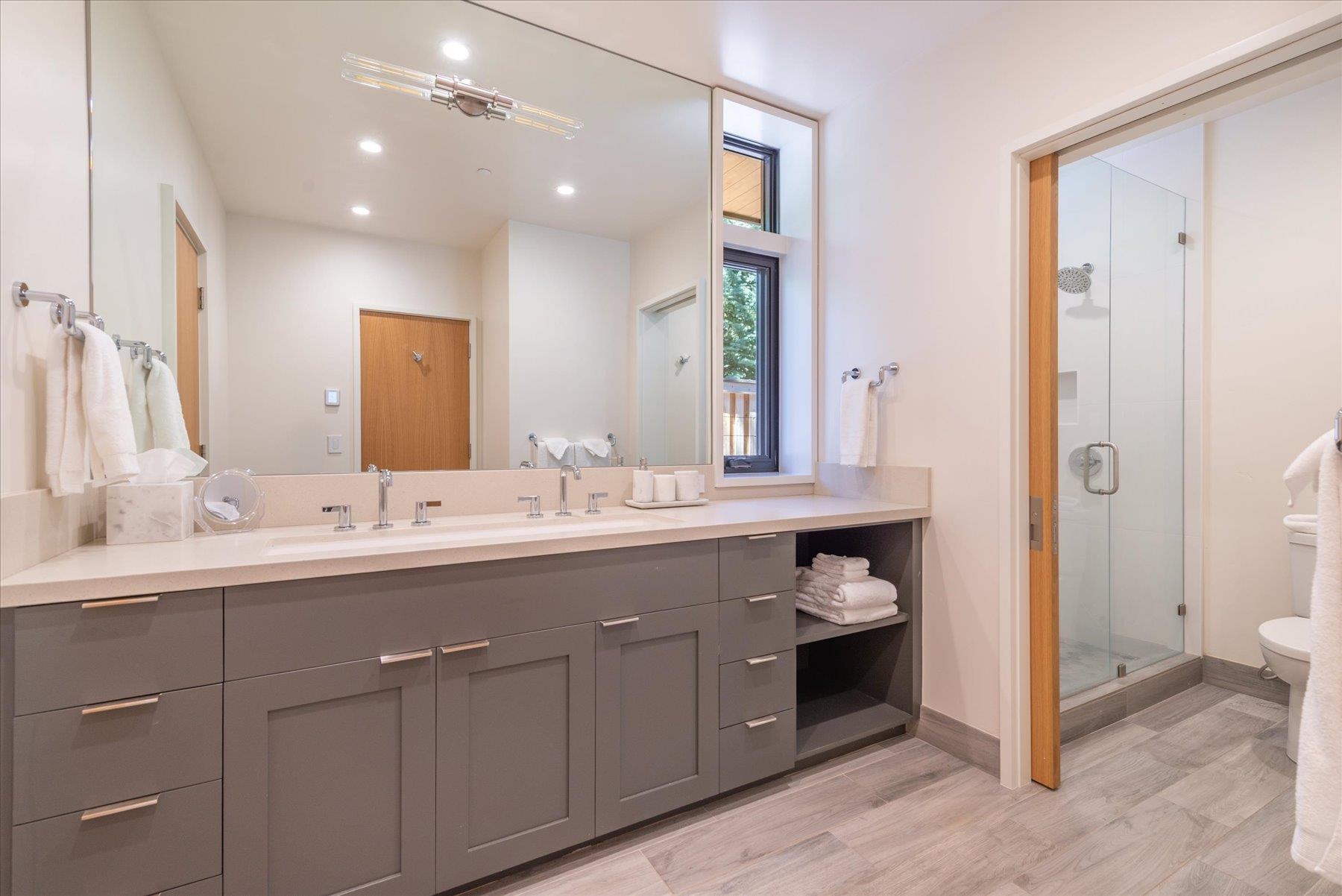 120 Old Cedars Place