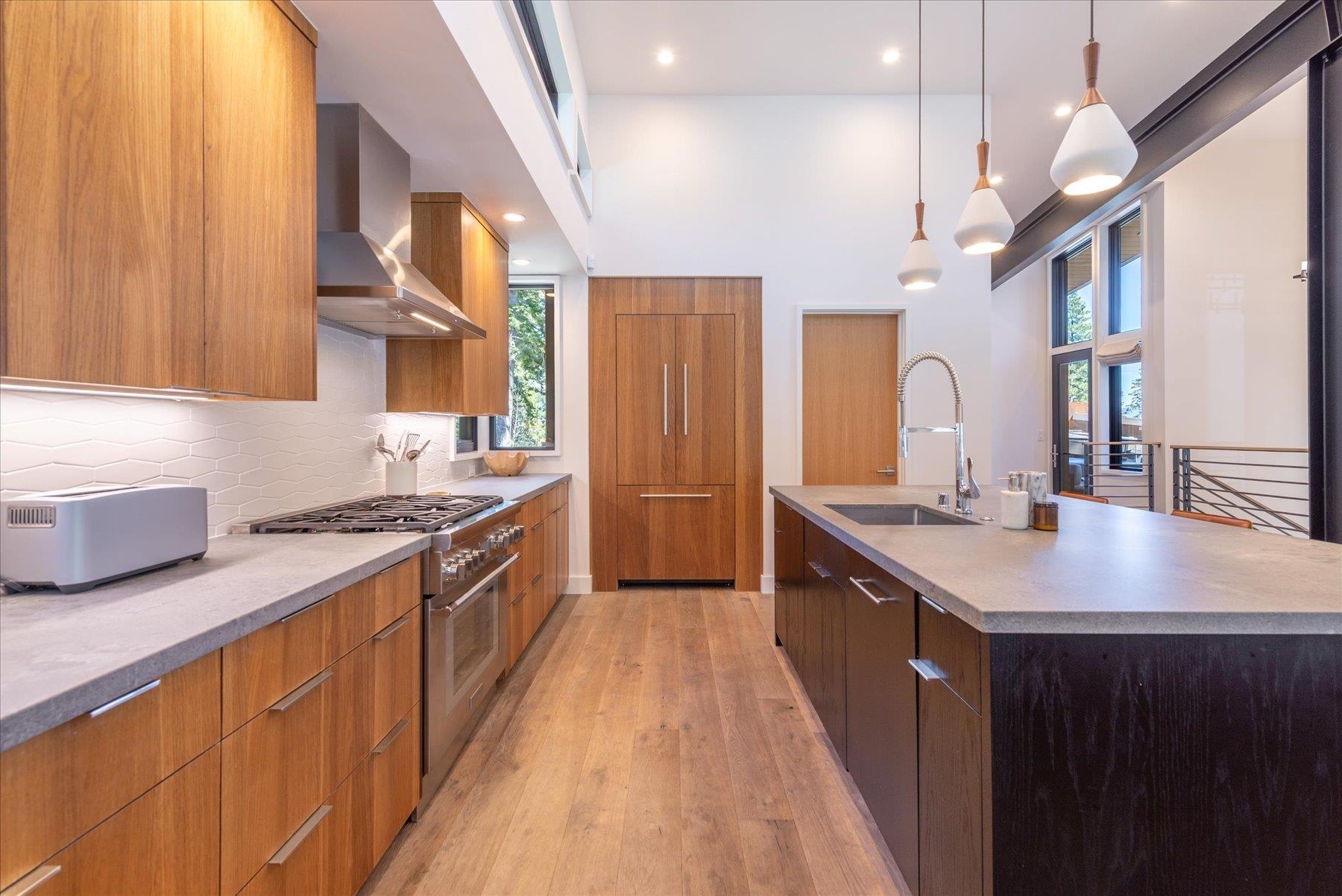 120 Old Cedars Place