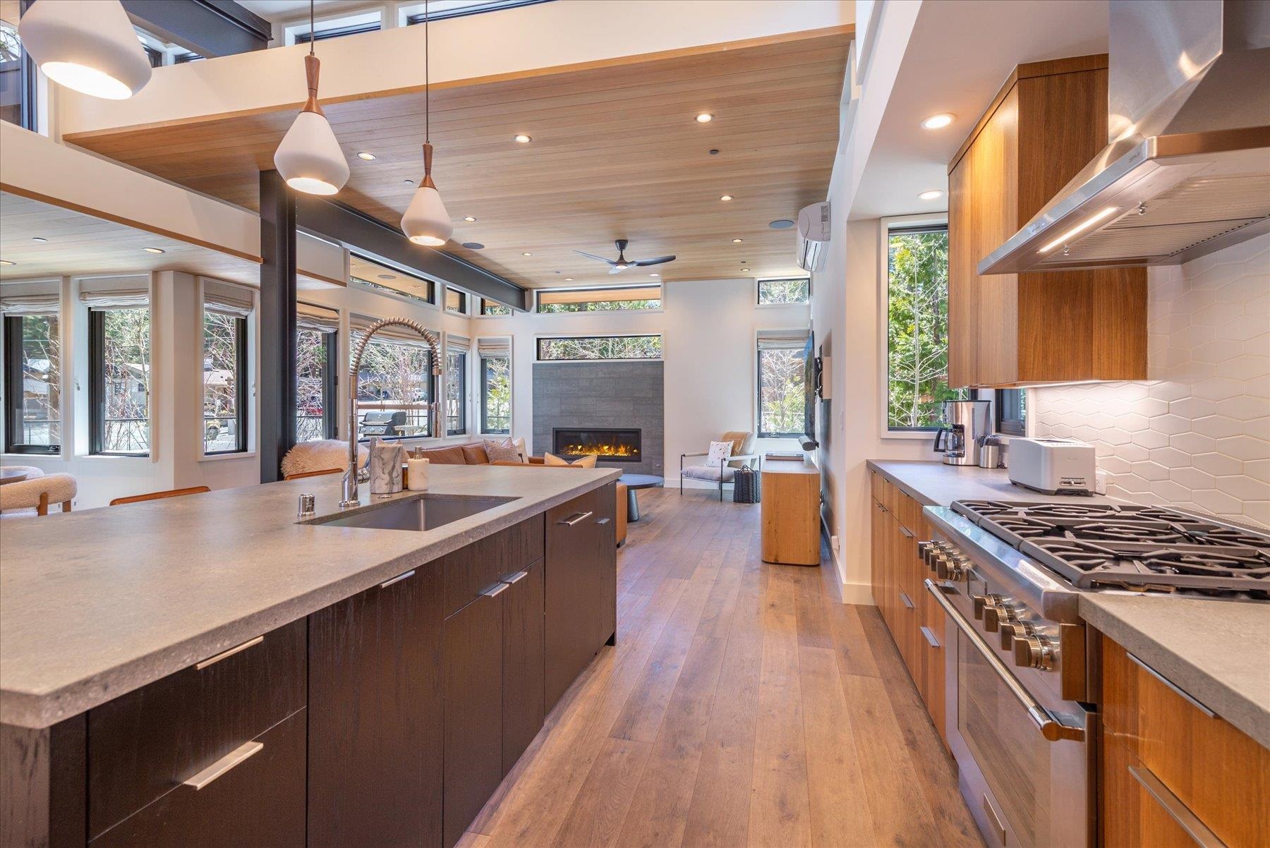 120 Old Cedars Place