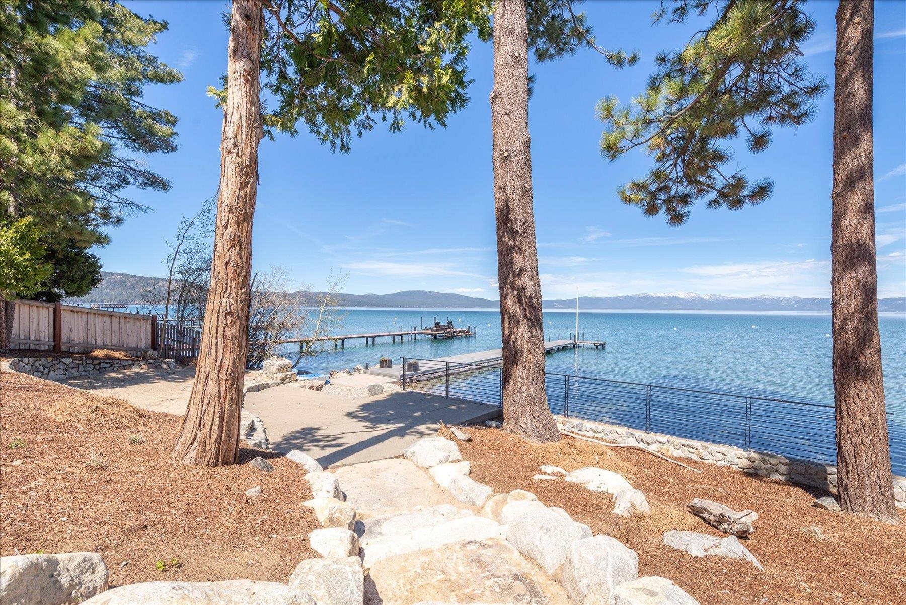 120 Old Cedars Place