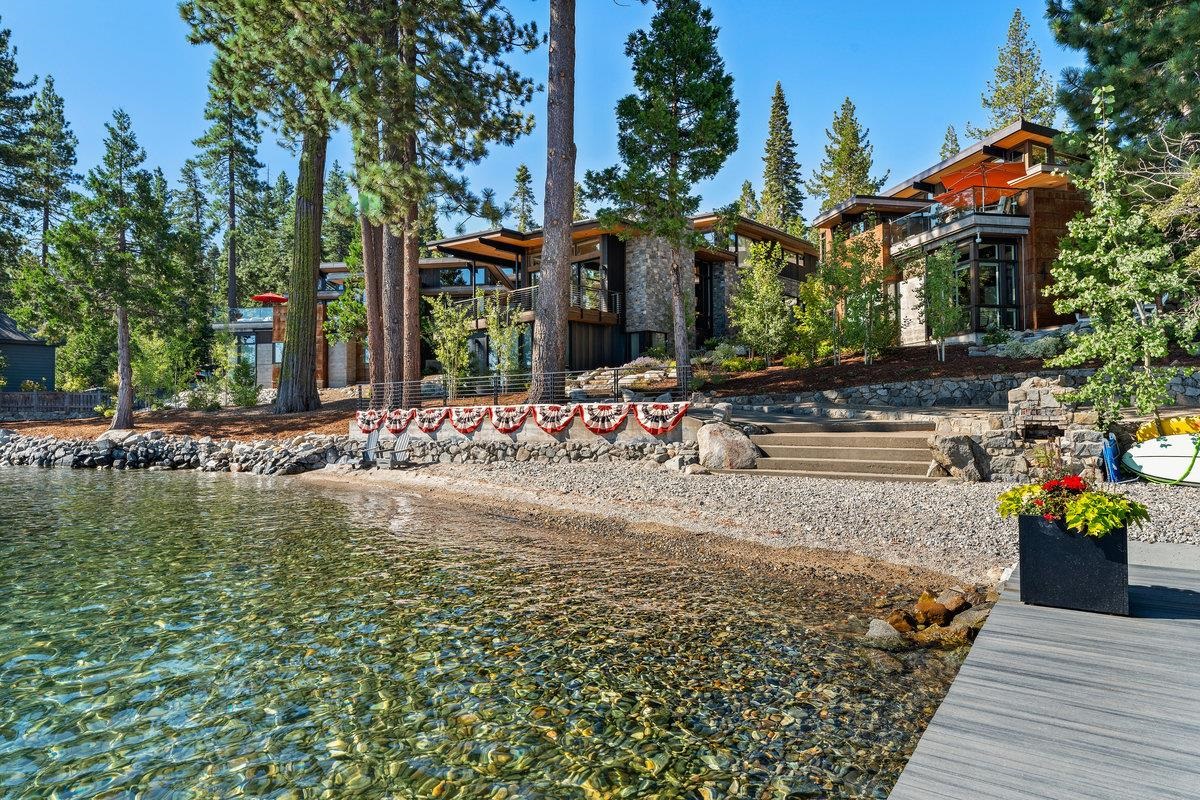 120 Old Cedars Place