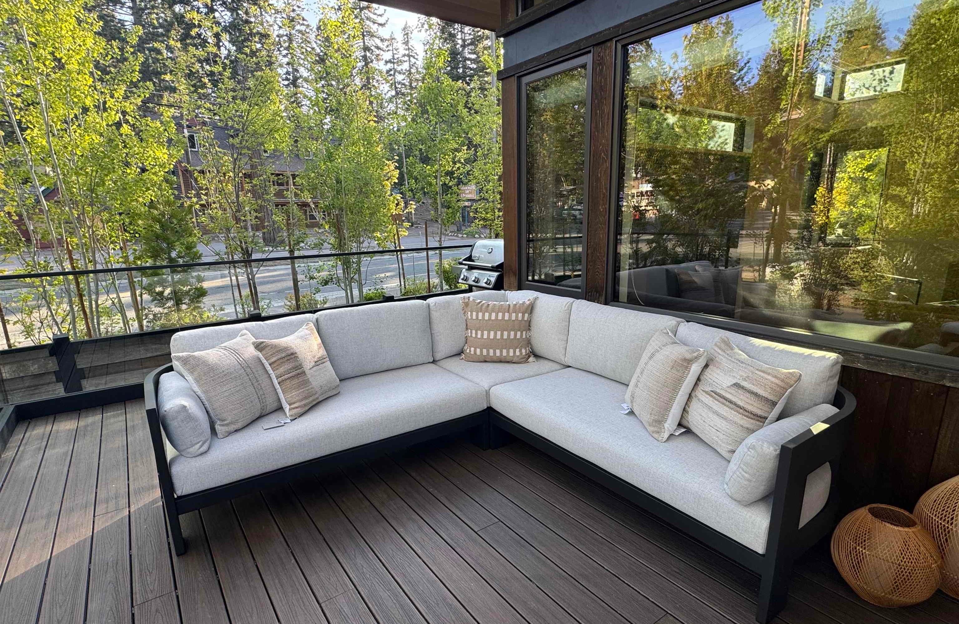 120 Old Cedars Place