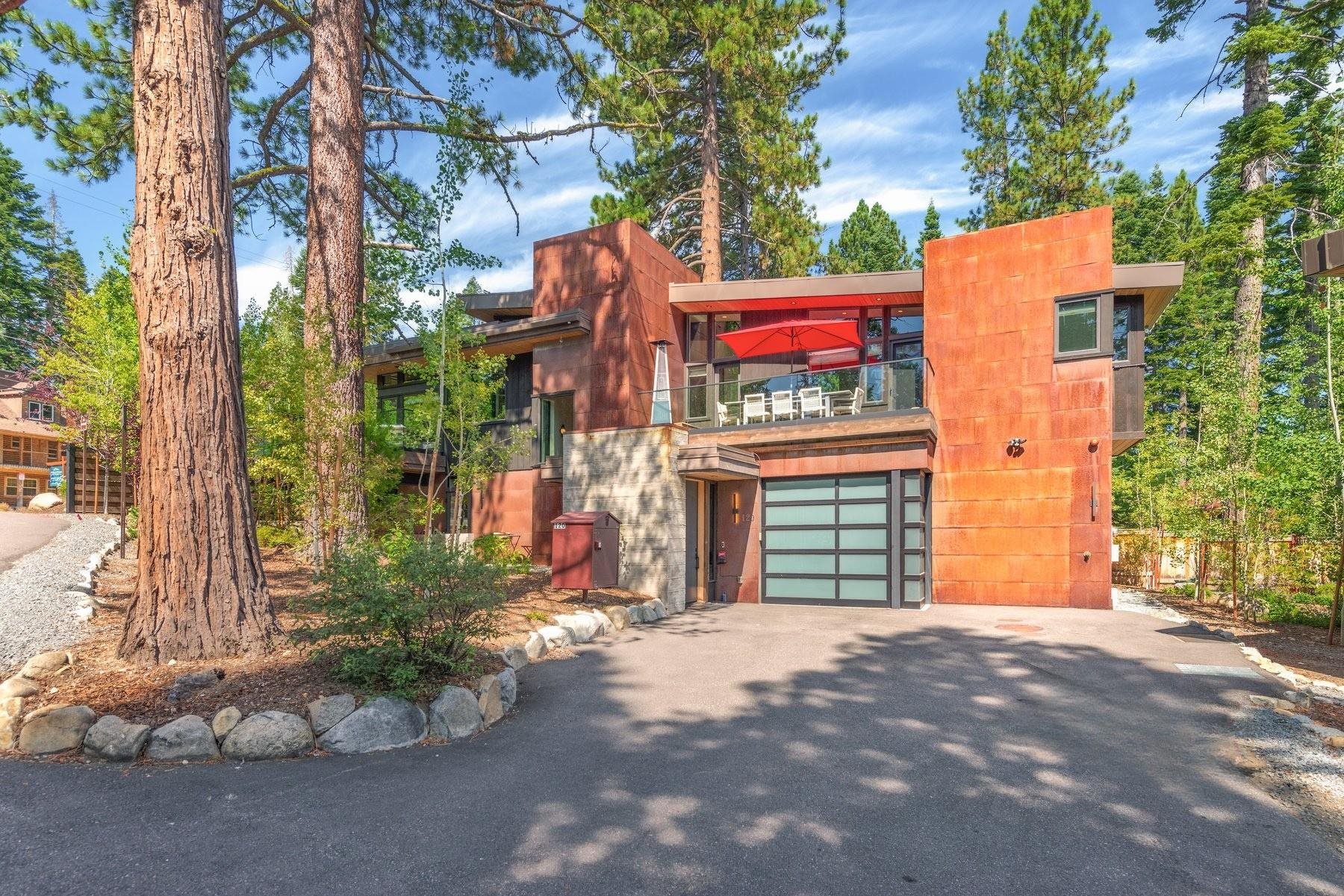 120 Old Cedars Place