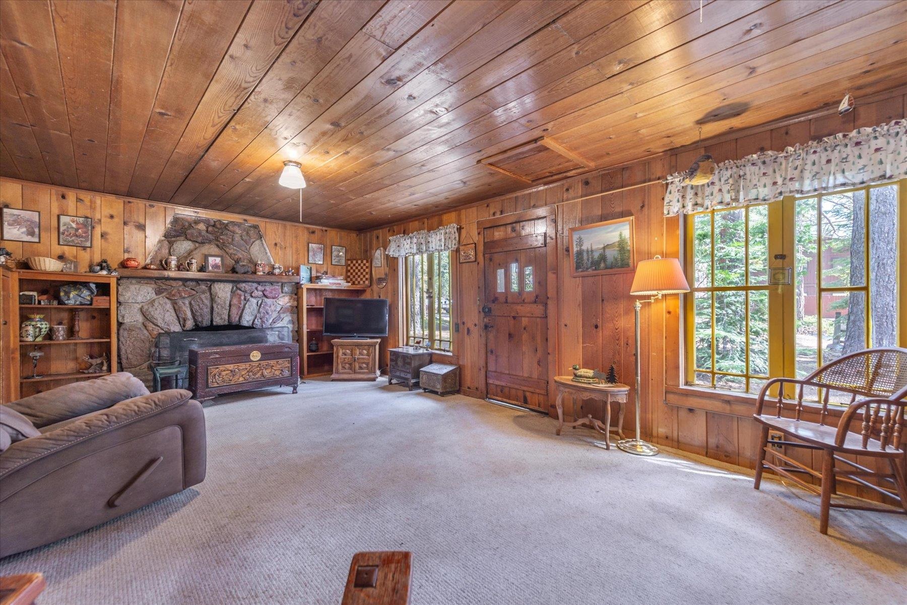 2535 Lake Forest Road