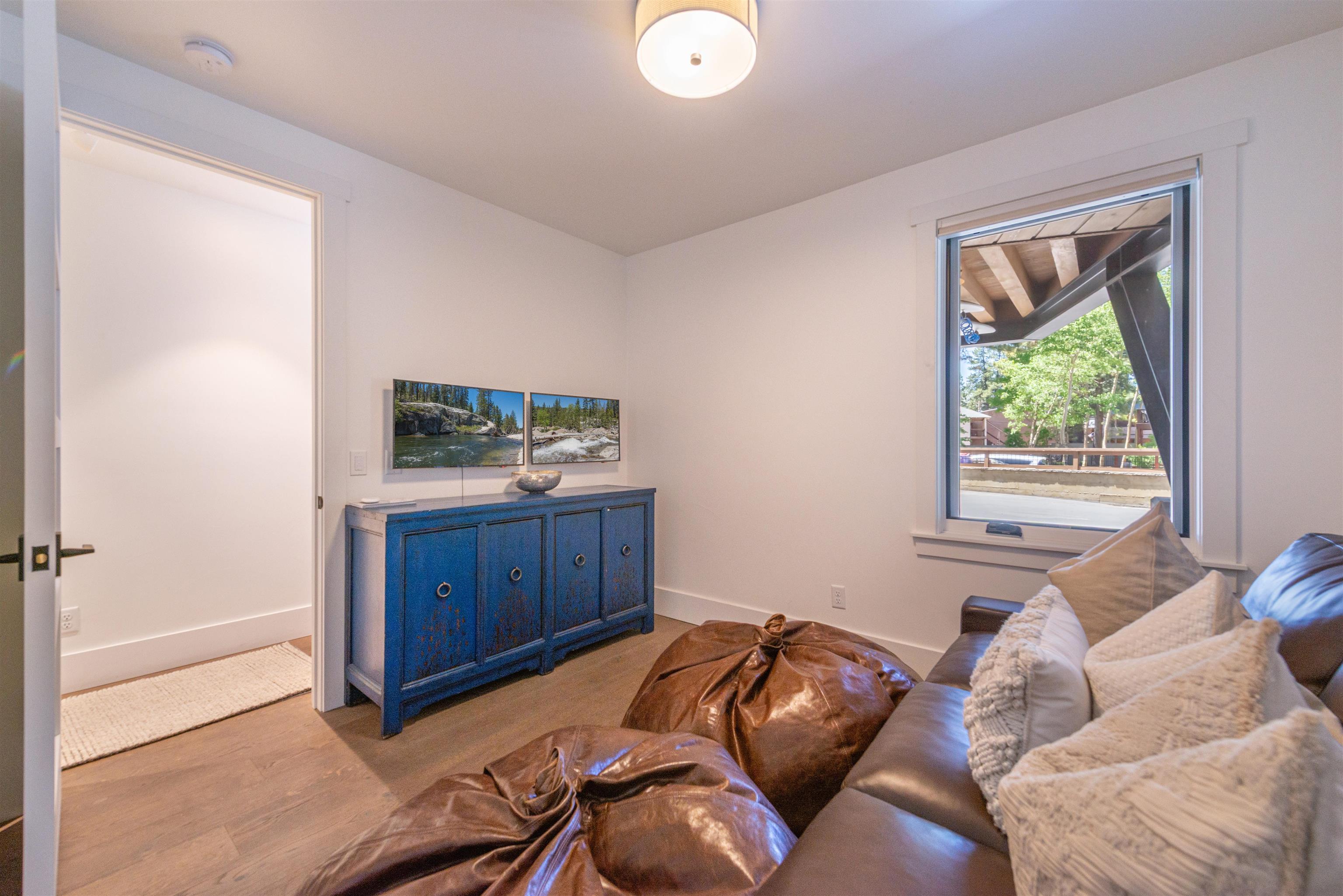 8308 North Lake Boulevard # 4 Unit: #4