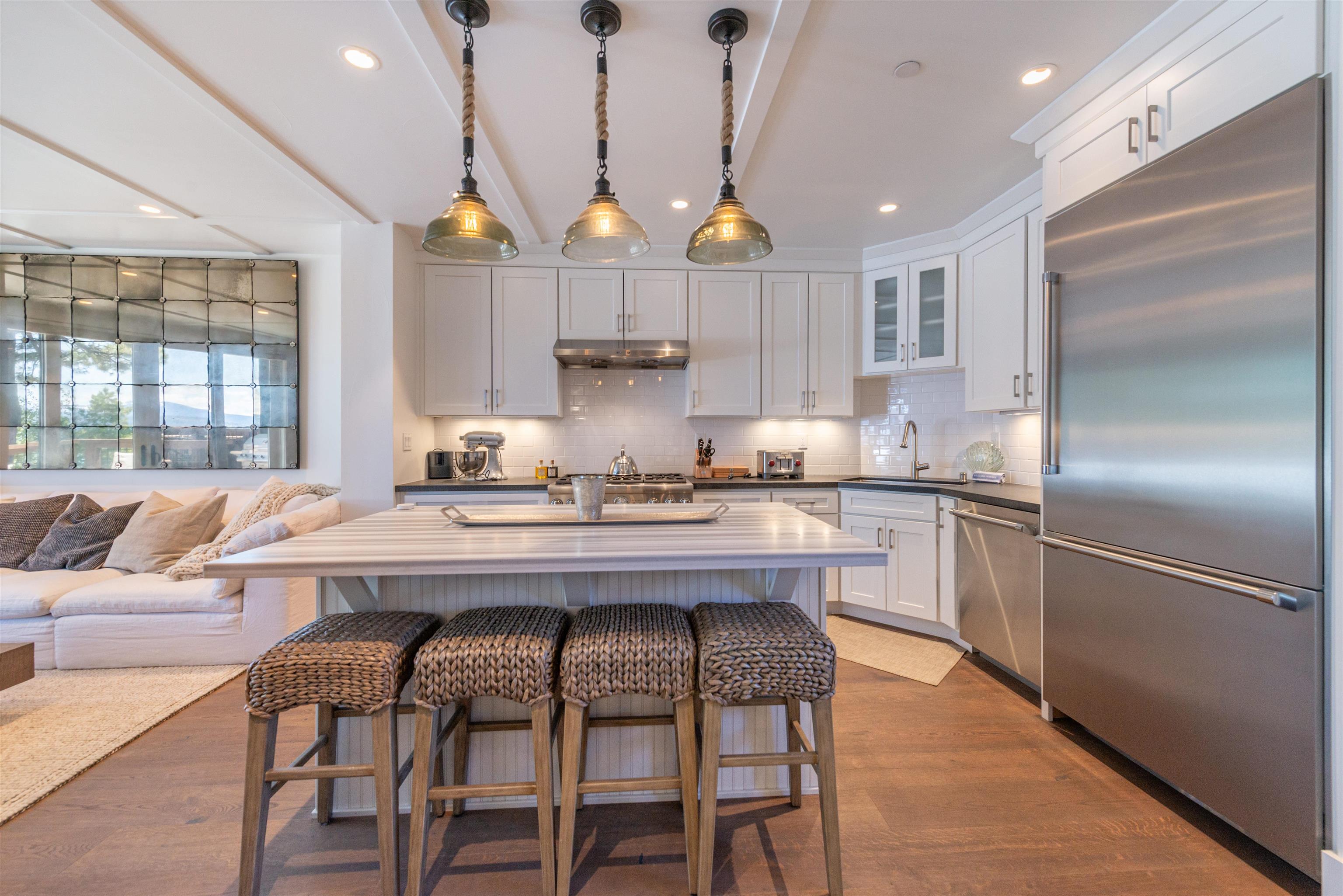 8308 North Lake Boulevard # 4 Unit: #4