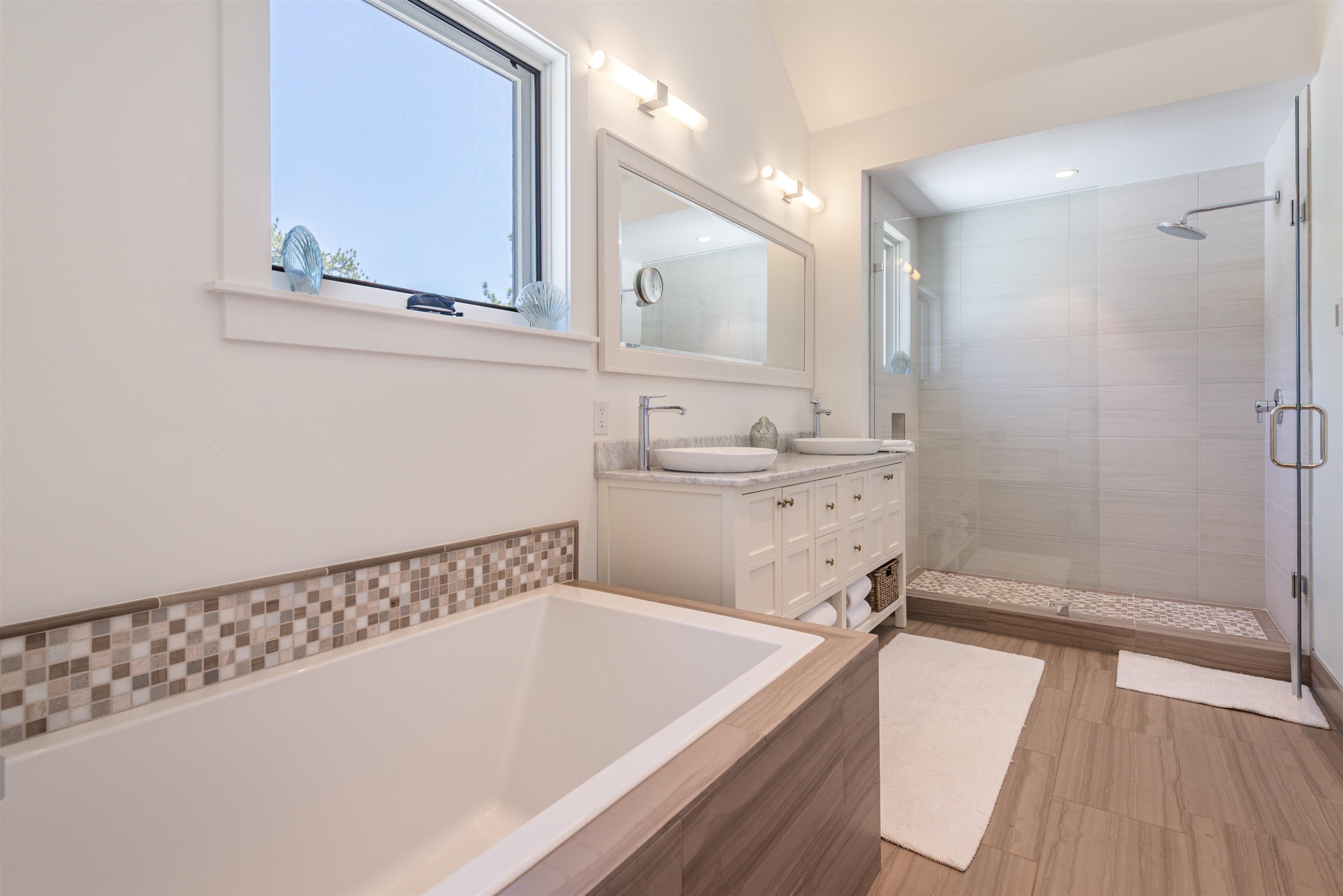 8308 North Lake Boulevard # 4 Unit: #4