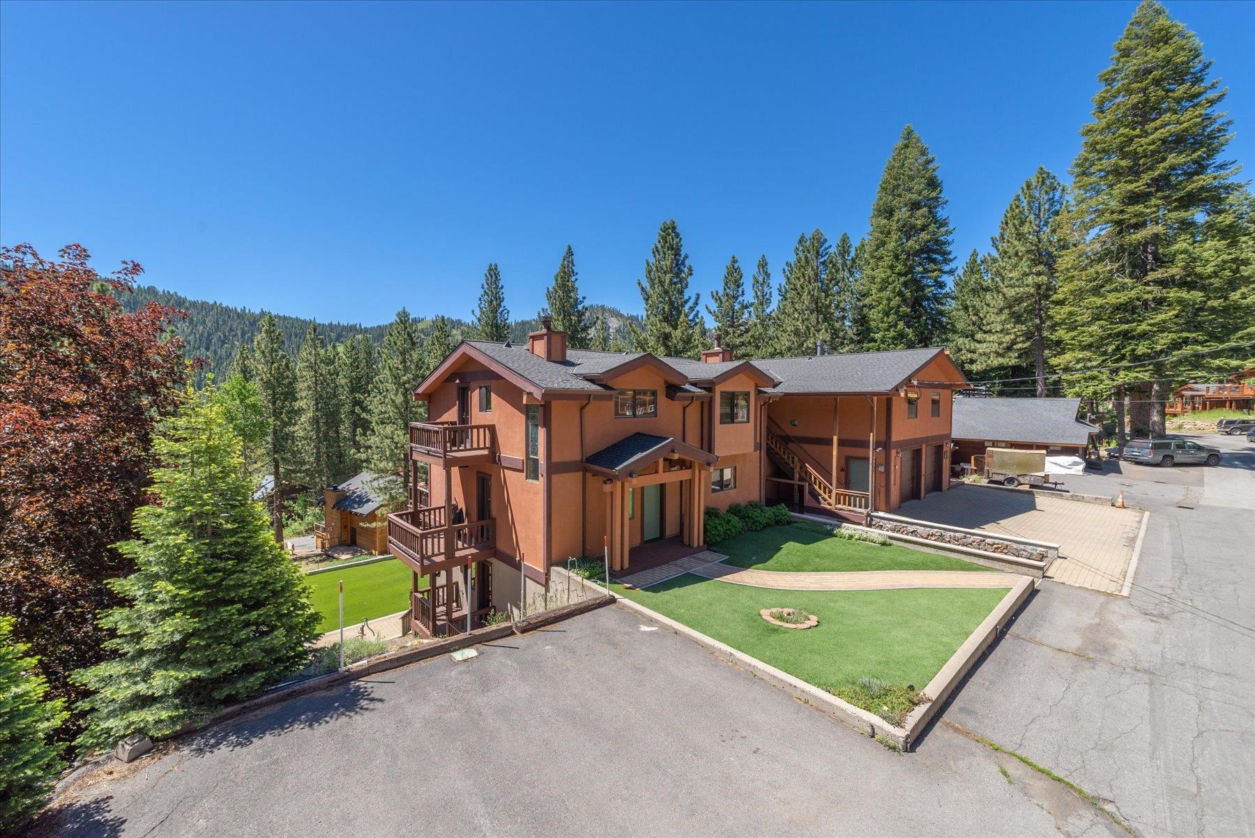 1081 Sandy Way