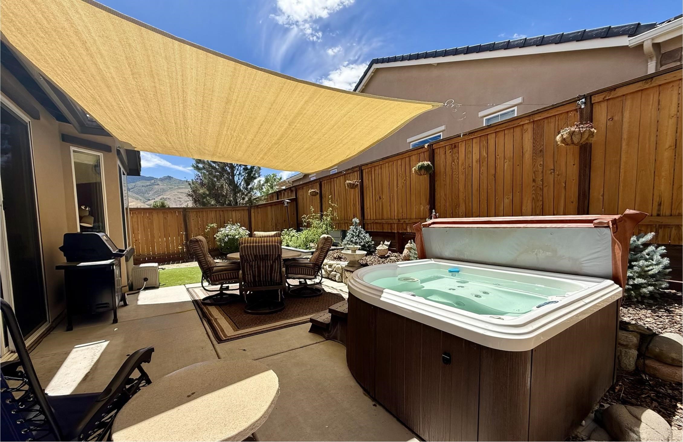 1095 Tazewell Trail