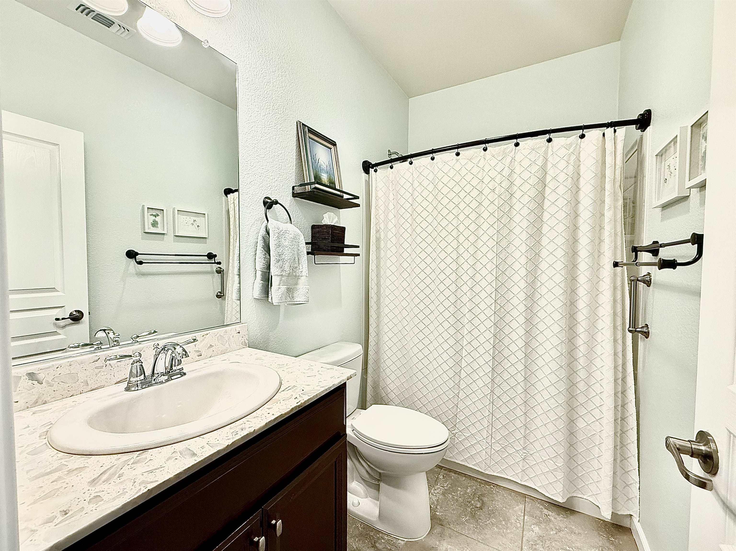 1095 Tazewell Trail