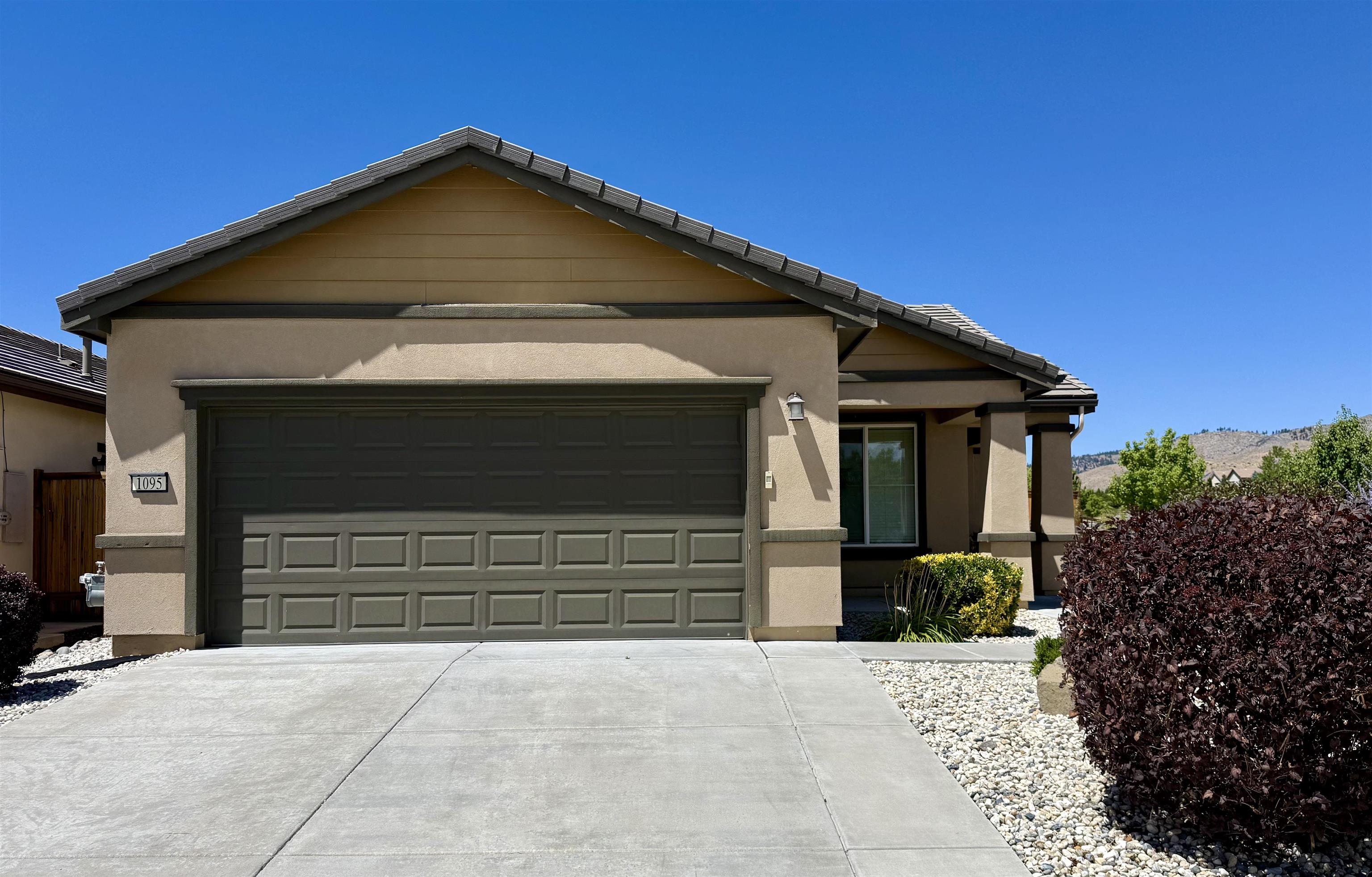1095 Tazewell Trail
