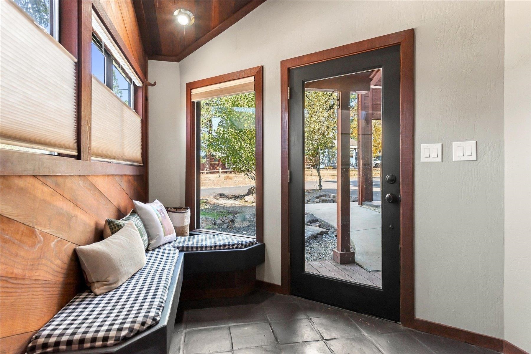 16005 Canterbury Lane