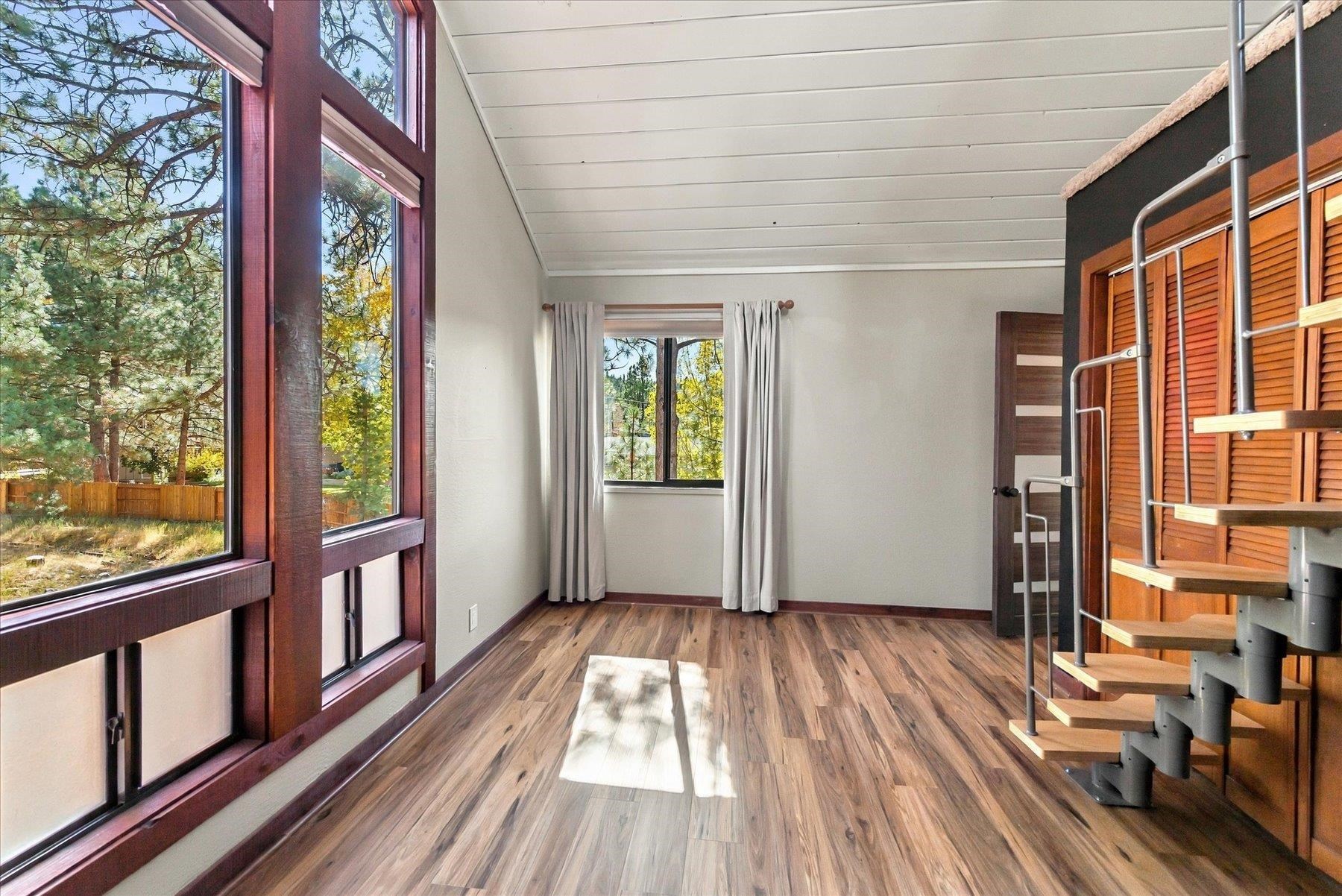 16005 Canterbury Lane