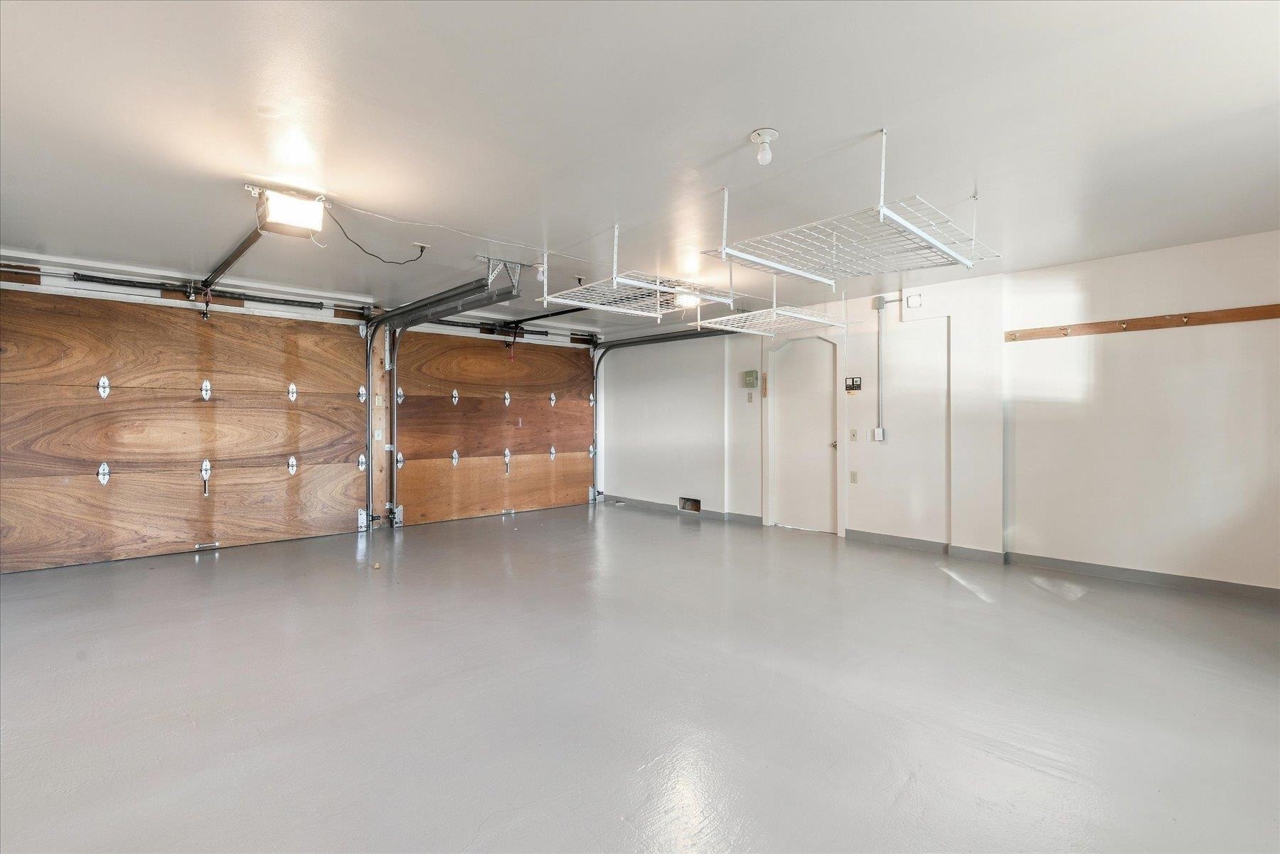 3260 Edgewater Drive