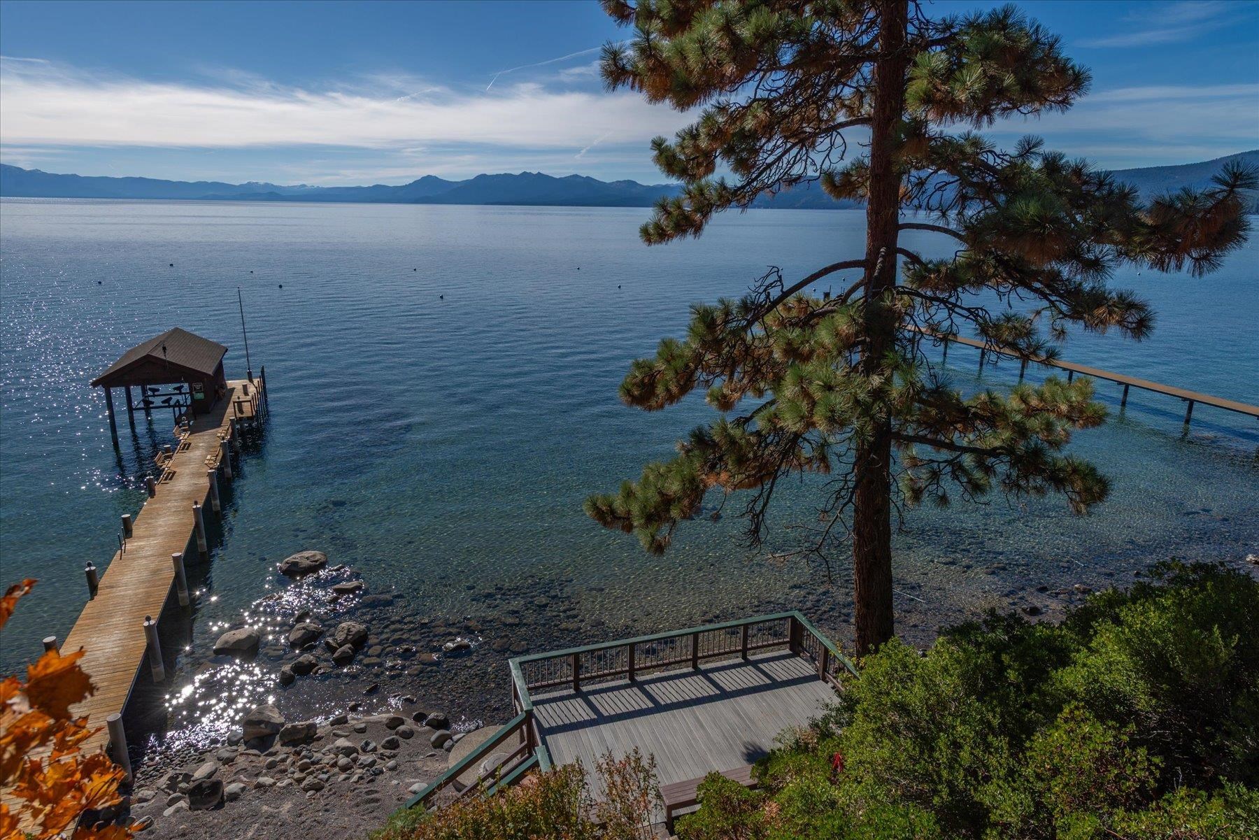 3260 Edgewater Drive
