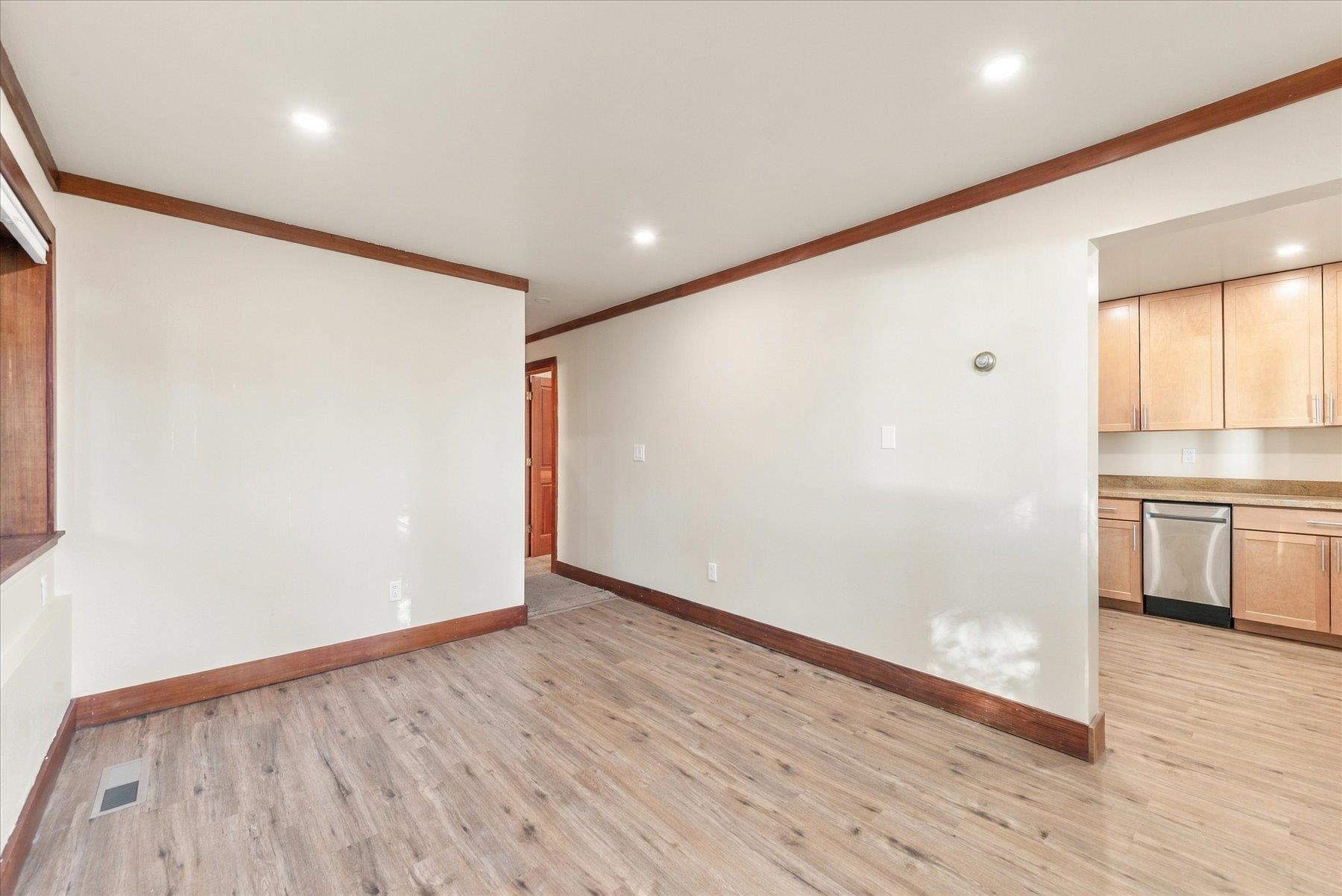 3260 Edgewater Drive