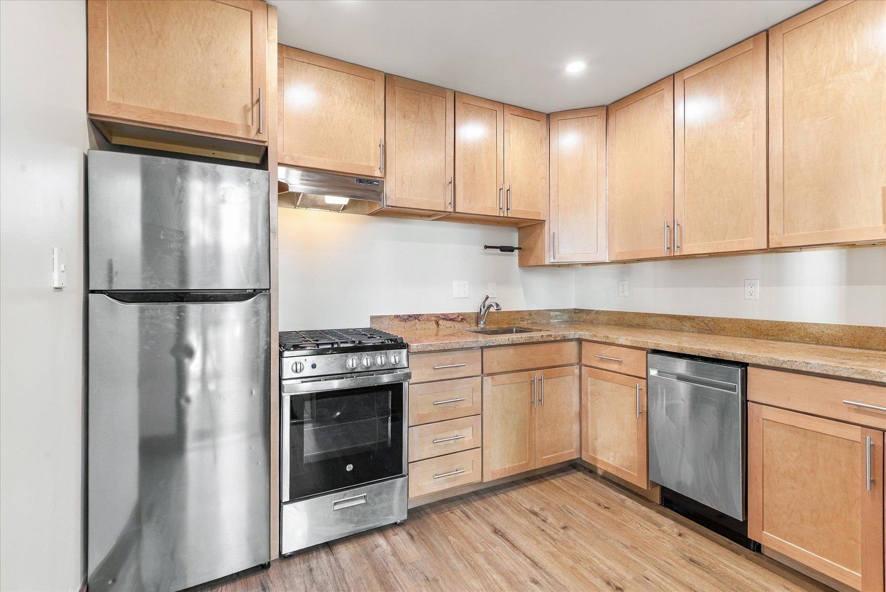 3260 Edgewater Drive