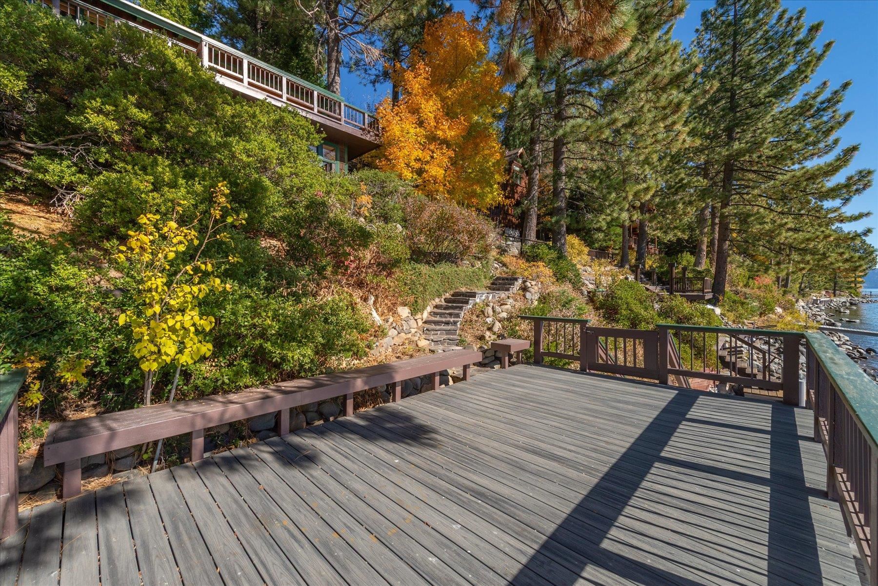 3260 Edgewater Drive
