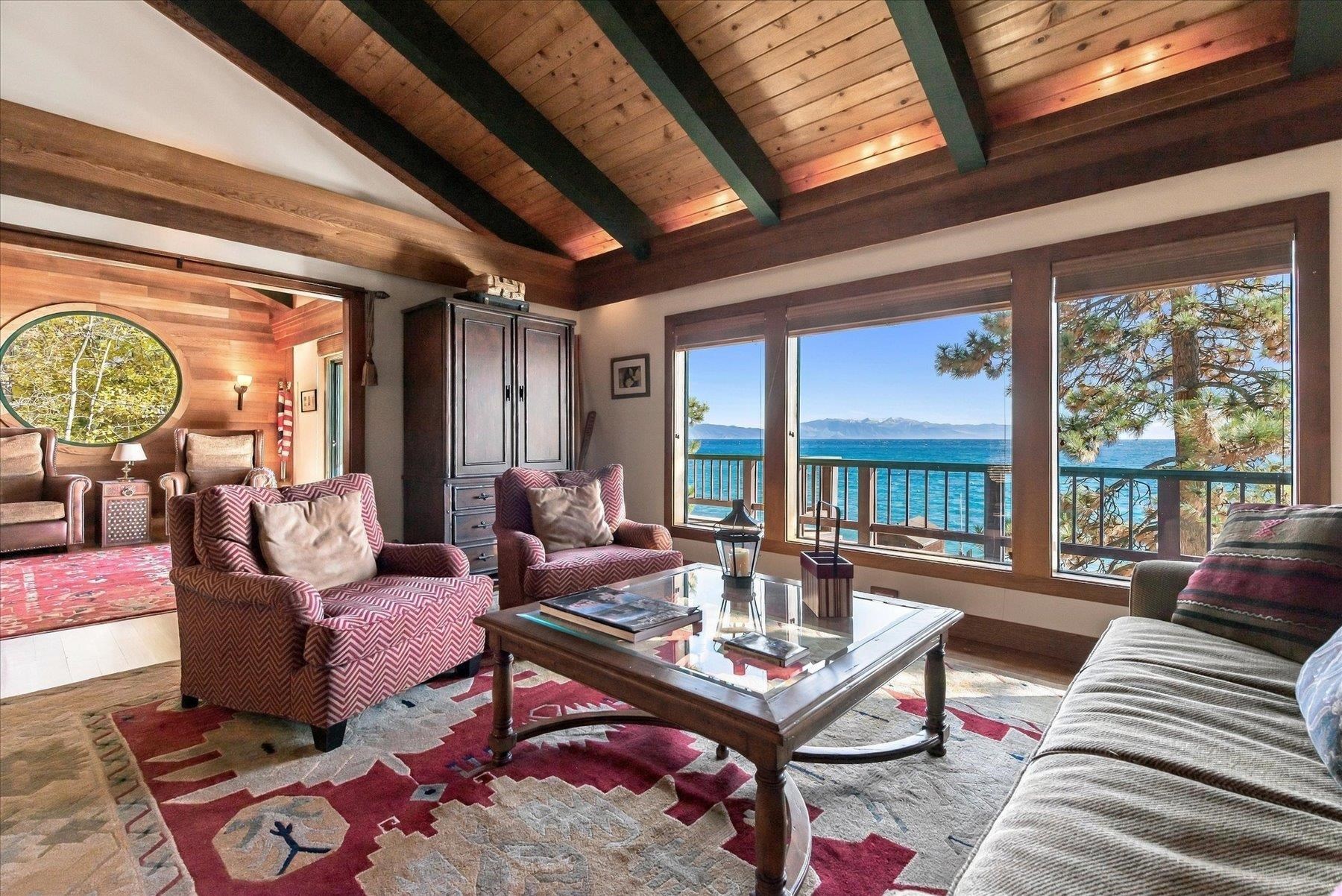 3260 Edgewater Drive