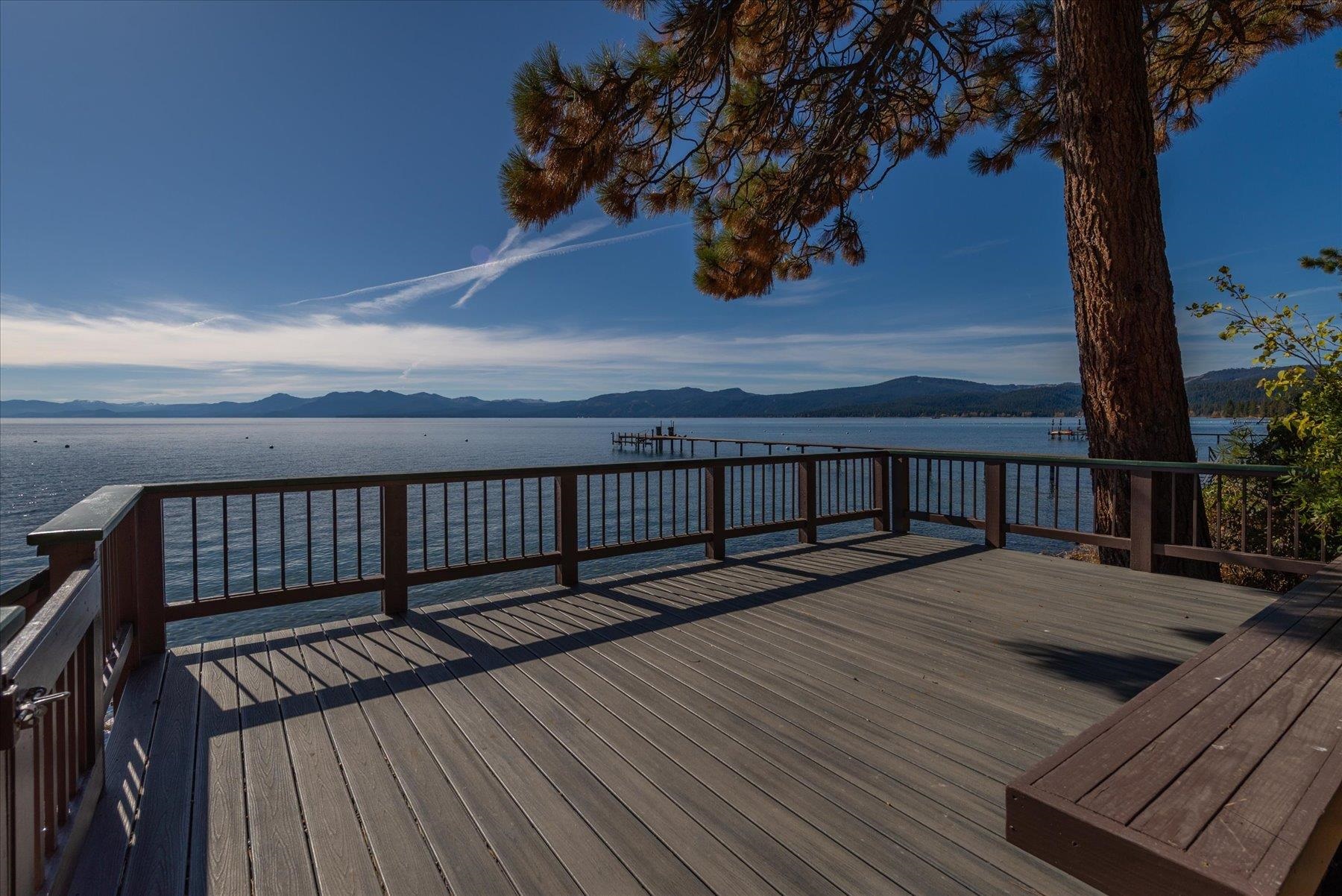 3260 Edgewater Drive