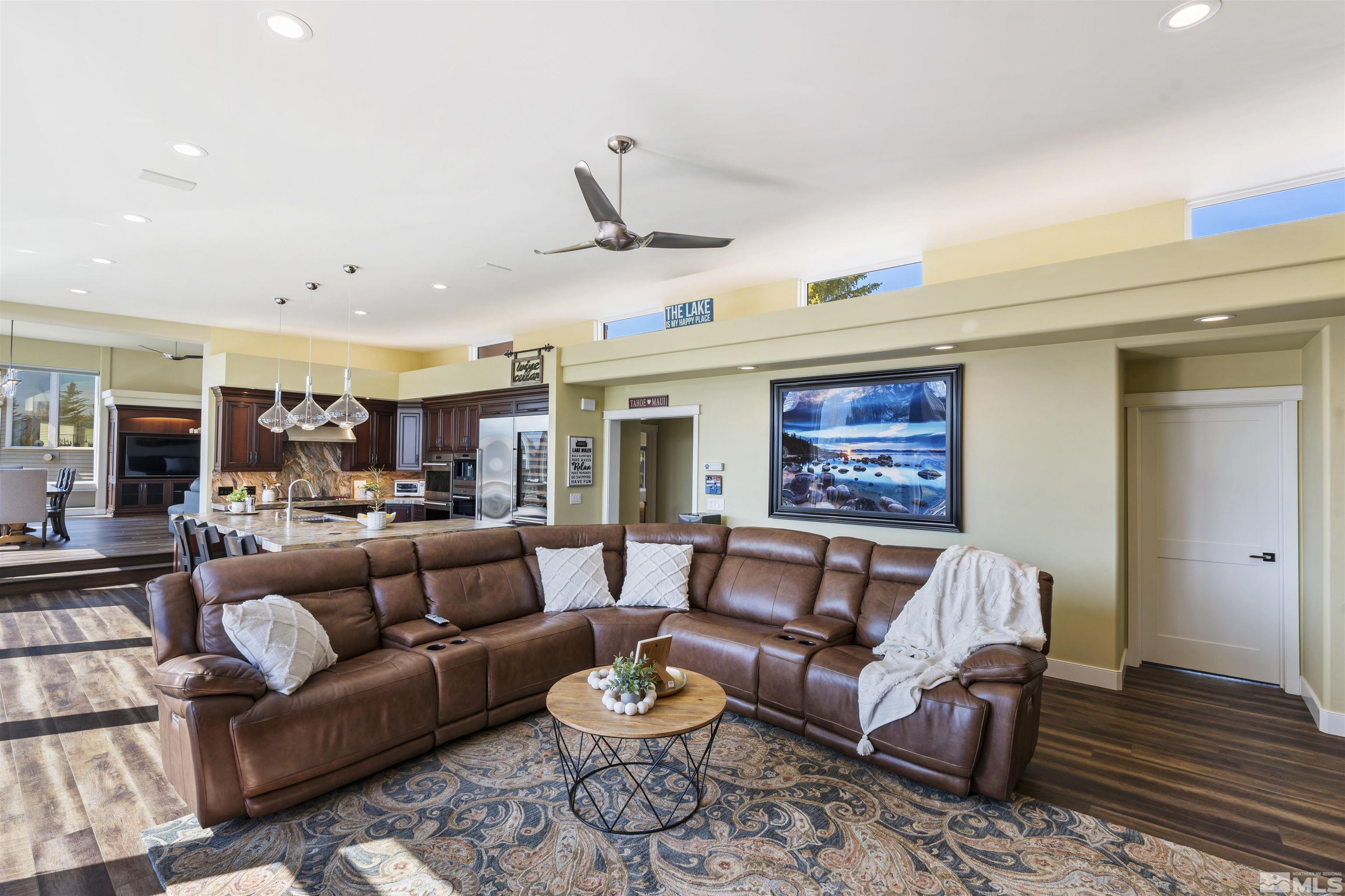1727 Venice Dr