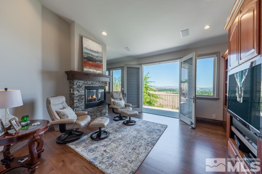 386 Questa Court