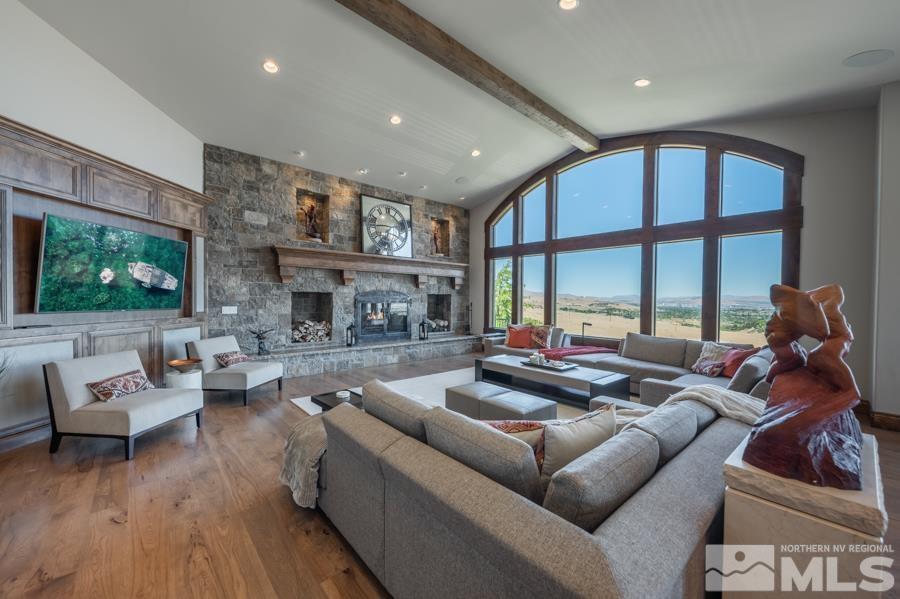 386 Questa Court