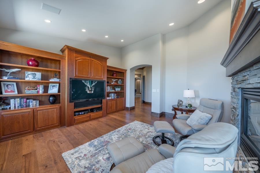 386 Questa Court