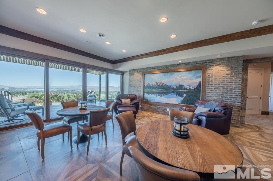 386 Questa Court