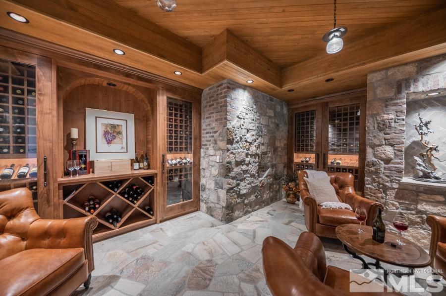 386 Questa Court